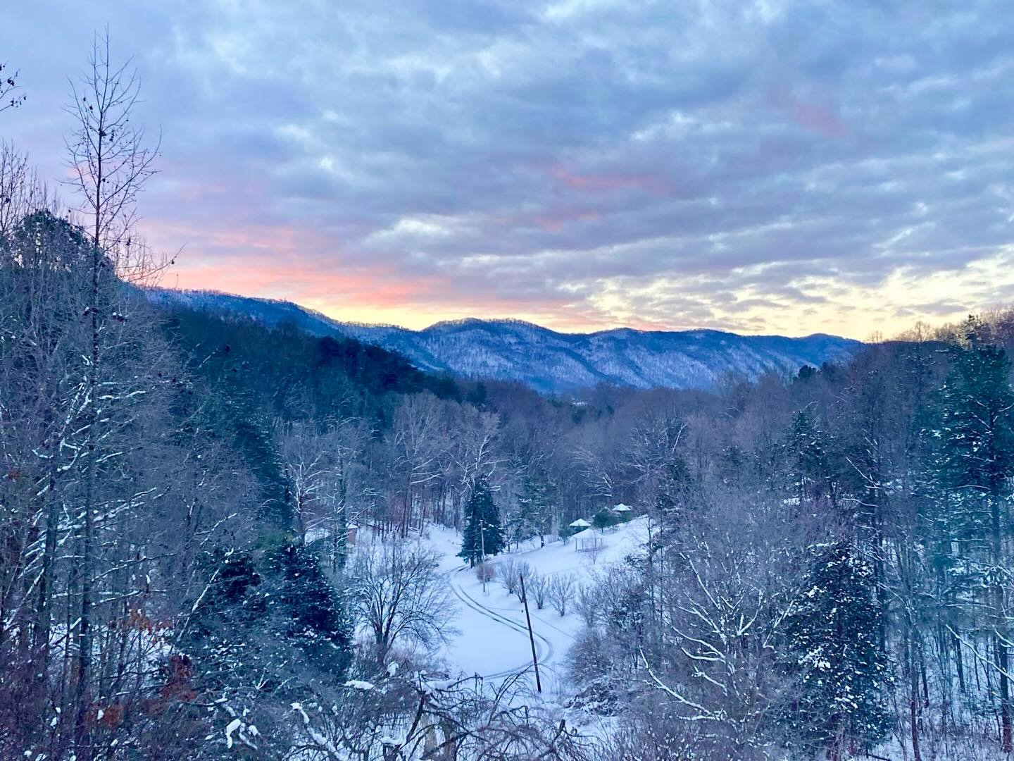 ❄️ A quiet winter moment in Sweet Hollow.
A gentle invitation to imagine yourself here in warmer days&mdash;drinking from the springs, resting in nature, and sharing nourishing meals and meaningful connection.
Our 2026 weekend retreat calendar is now
