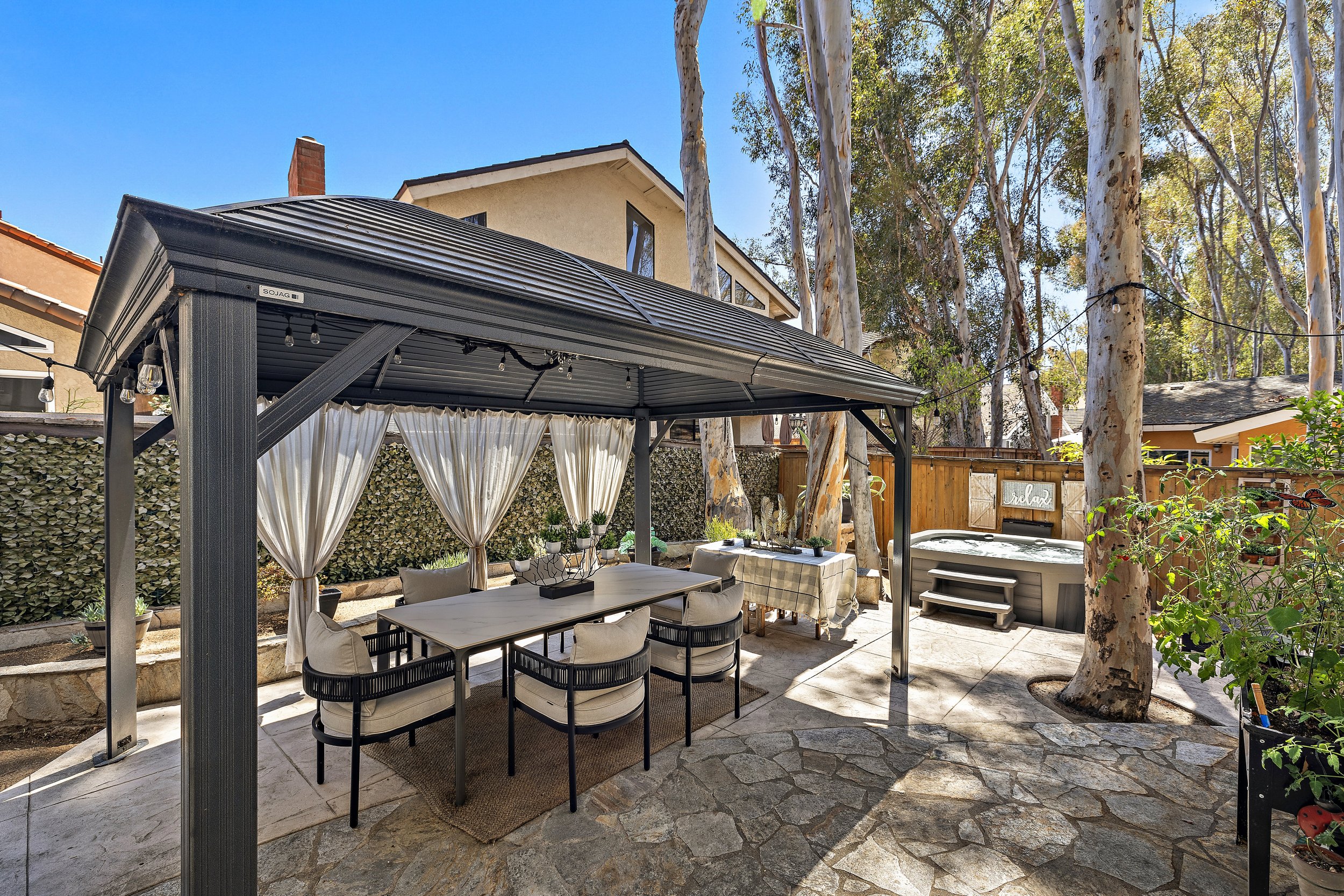 13-64-print-22556 Charwood 64.jpg