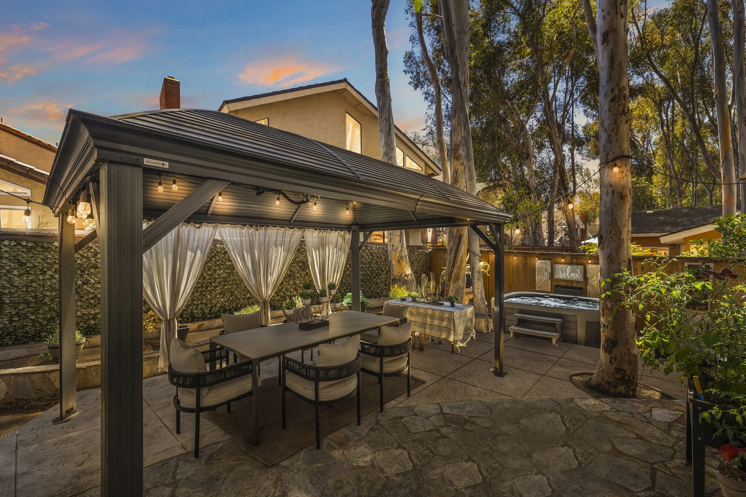 13-82-print-22556 Charwood TWILIGHT 1.jpg