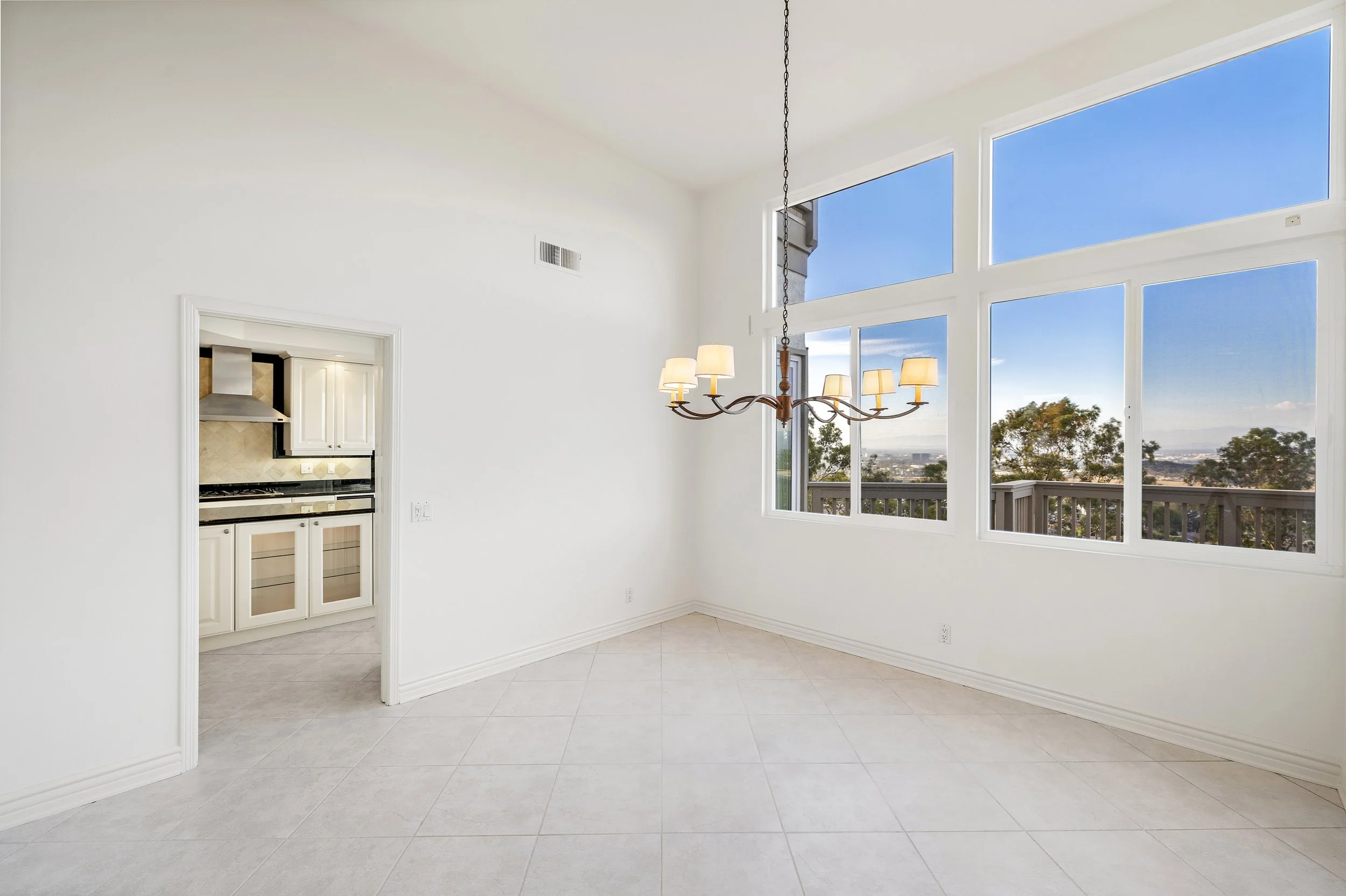 15-90-print-31 St Tropez DAY INTERIOR 1.jpg