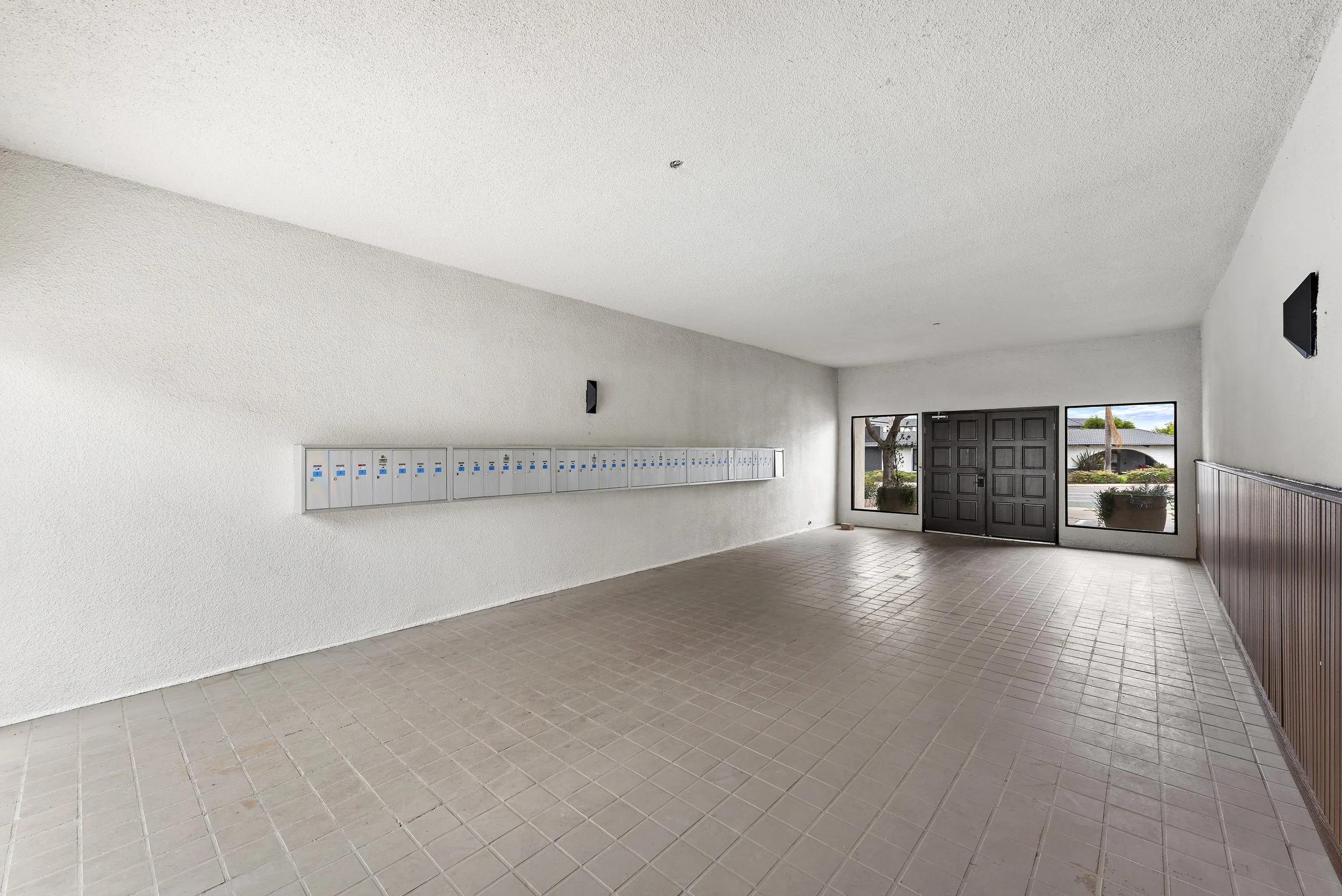 10-11-print-6675 Linda Vista UNIT 13 11.jpg