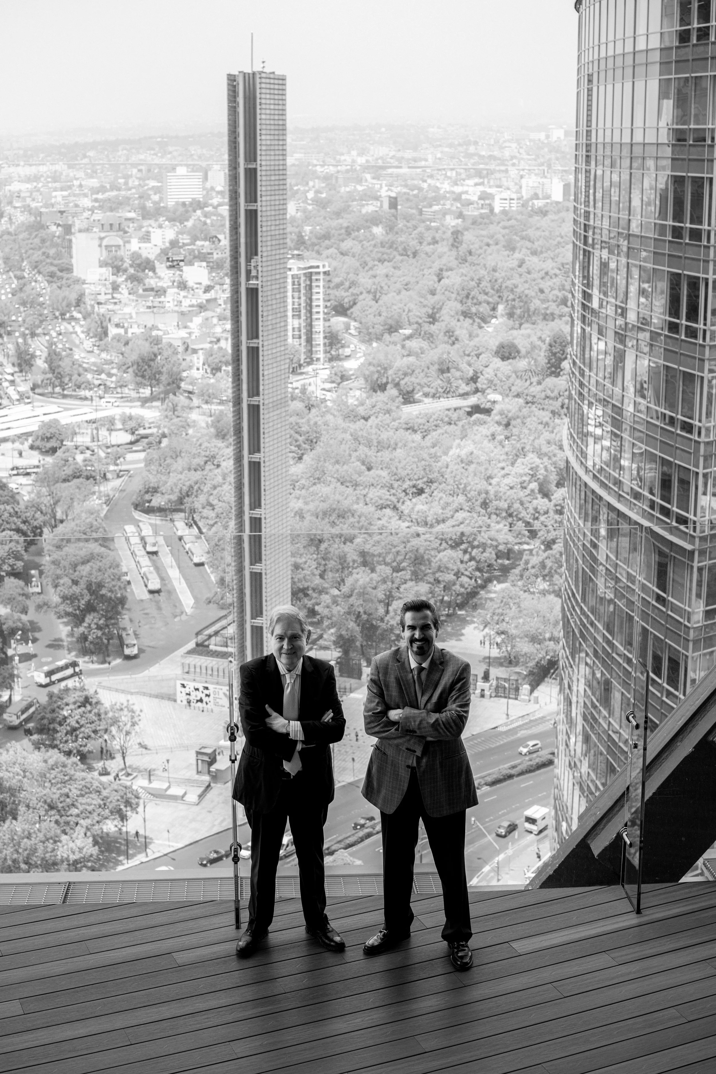 R01-20_SAMANIEGO_STUDIO503 014-2.jpg