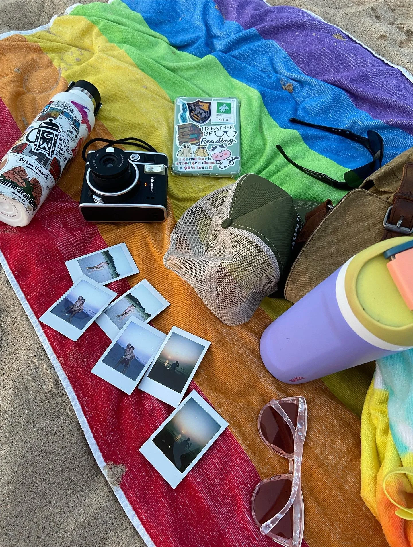 Obligatory beach pictures 💛

I didn&rsquo;t actually read on this trip but only because my friends convinced me to swim for once 😂 Shoutout to @yarnboundbooks for these photos and for playing mermaids with me lol. I love beach trips and vacation, b