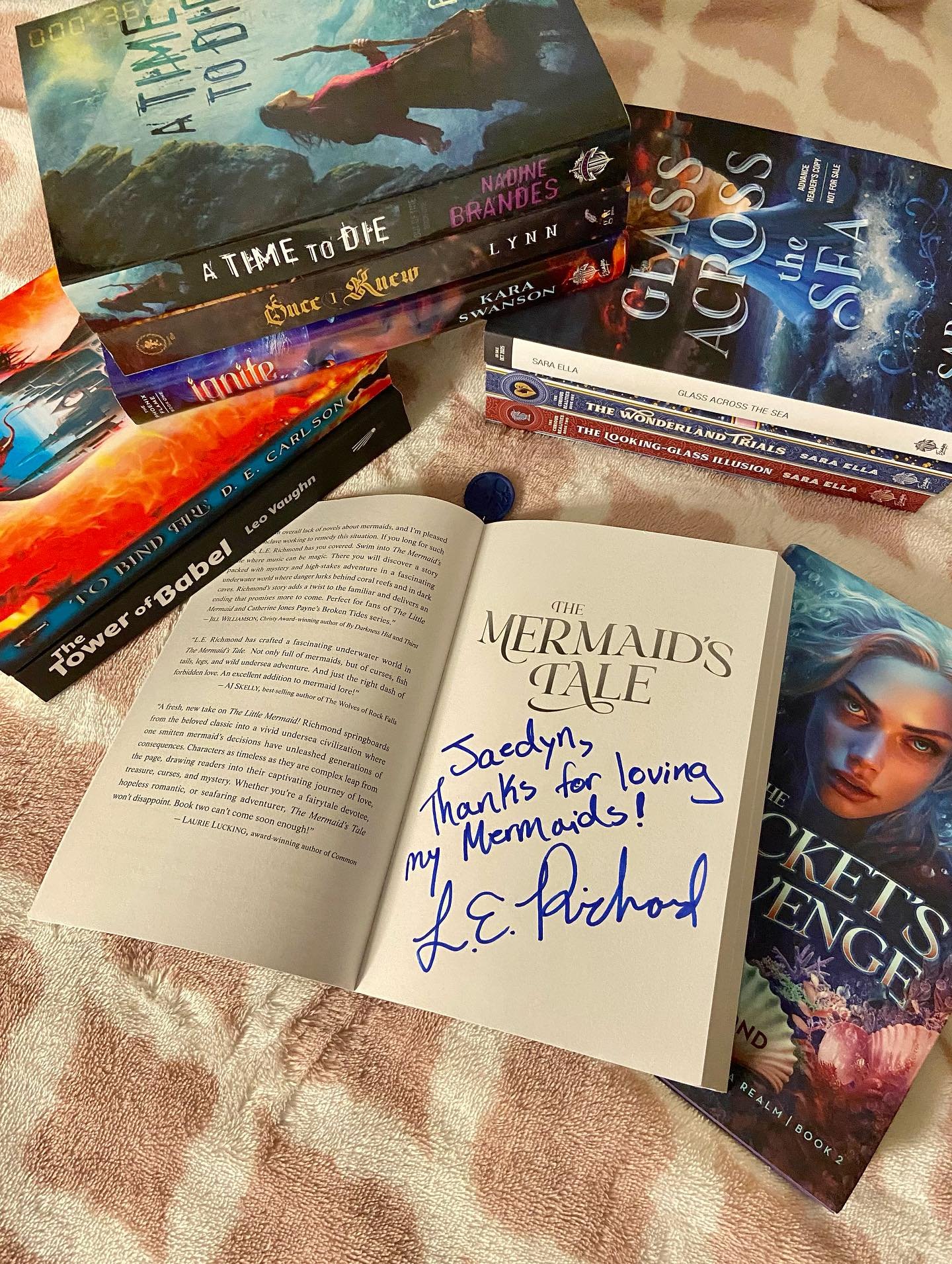 &ldquo;It&rsquo;s God&rsquo;s book, not my book.&rdquo;

That&rsquo;s what @saraellawrites said to me when I got the chance to meet her at @realmmakers. And it&rsquo;s still sticking with me. Even for only being there one day, I felt so poured into a