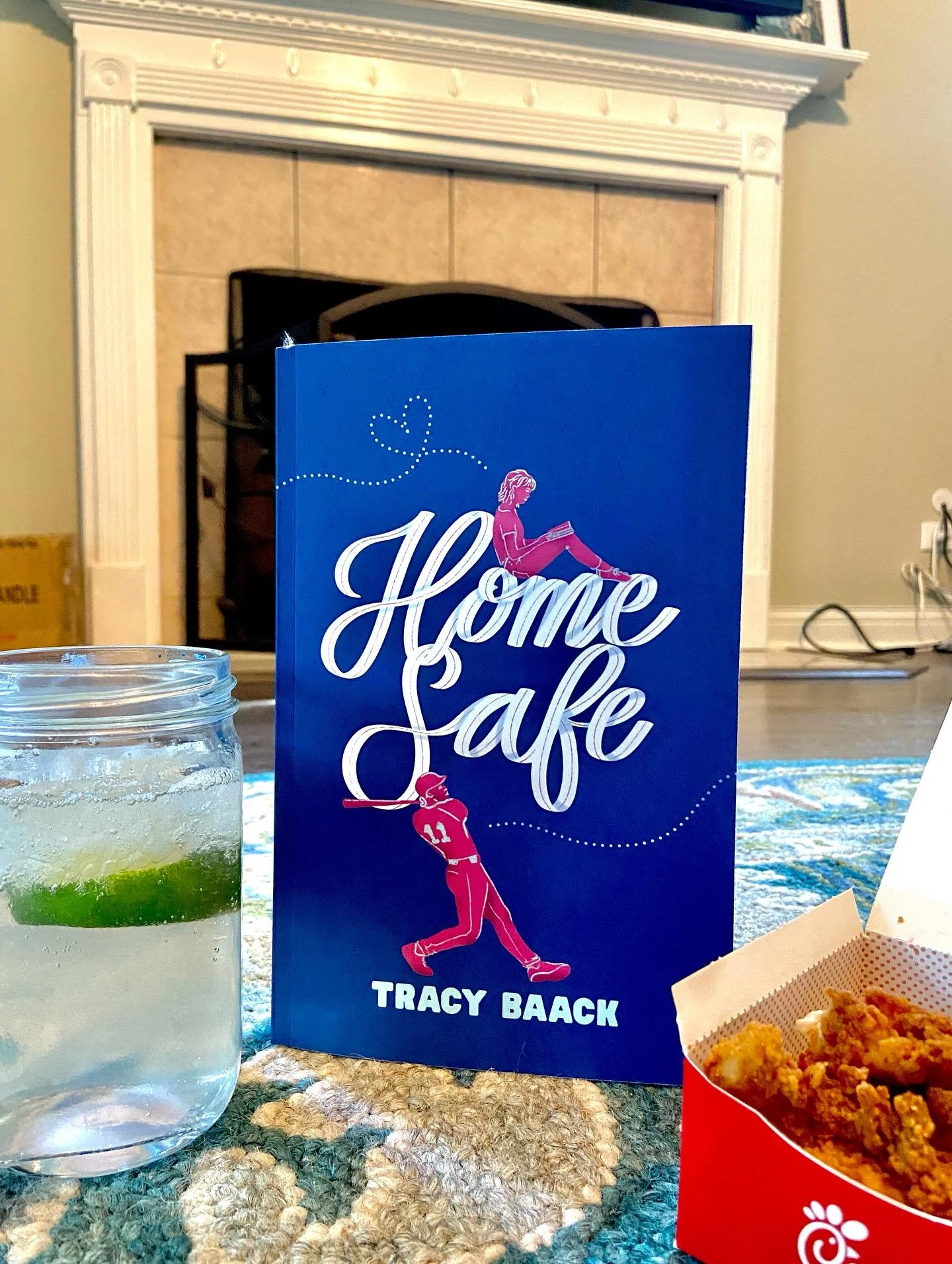 💙Book Review💙

⭐️⭐️⭐️⭐️⭐️ (5/5 stars)

Four books in a year and Tracy Baack hits it out of the park every single time.

You can imagine my joy when Tracy announced that she was putting out a baseball romance, as baseball is one of the few sports I 