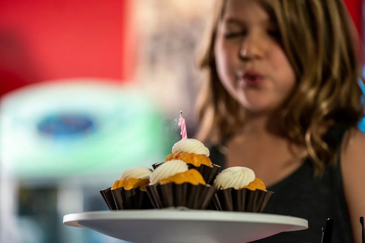 Birthay Cup Cake Girl 3.jpg