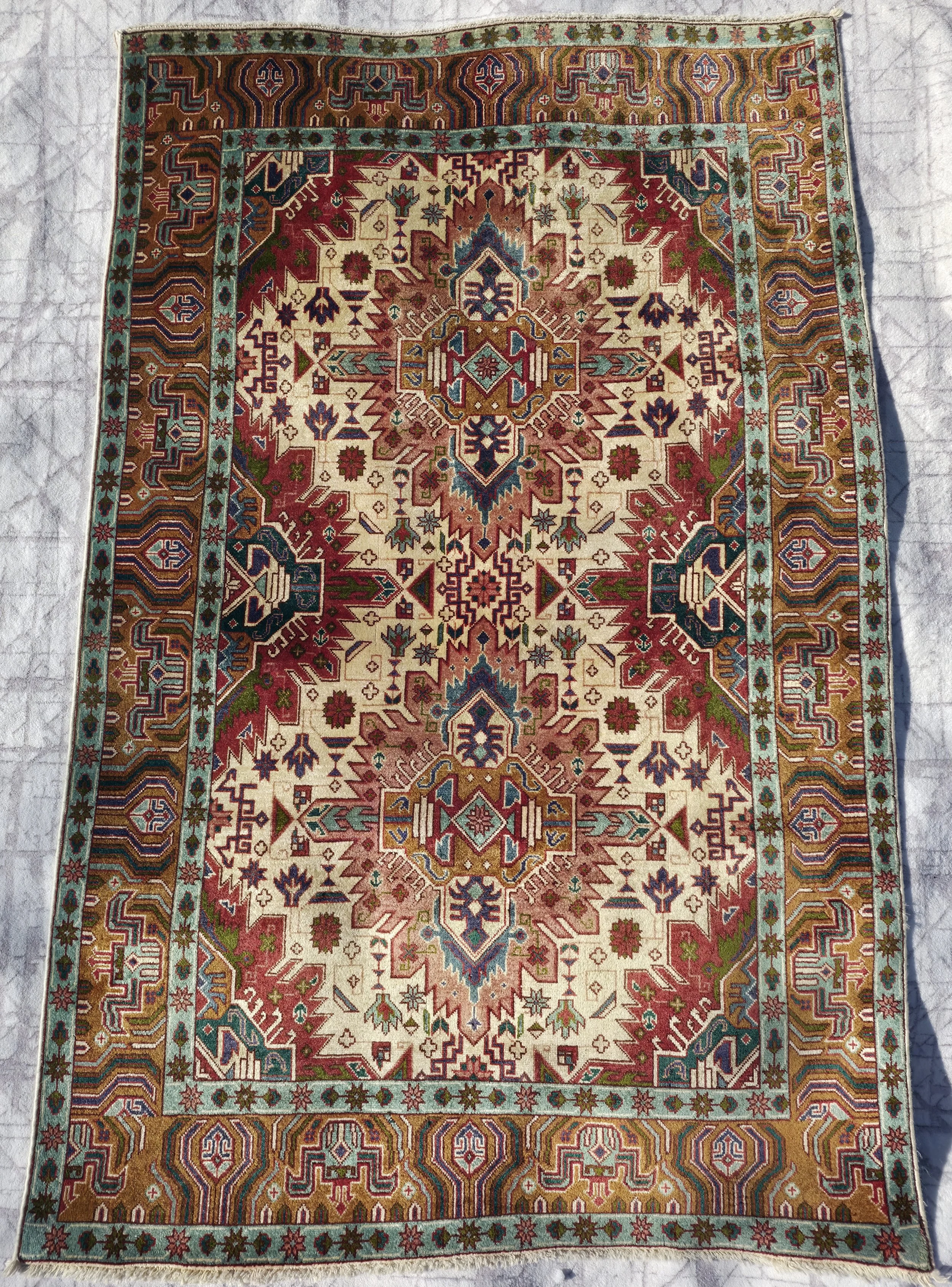 Vintage Tabriz Rug (Late 20th Century) | Ivory Medallion