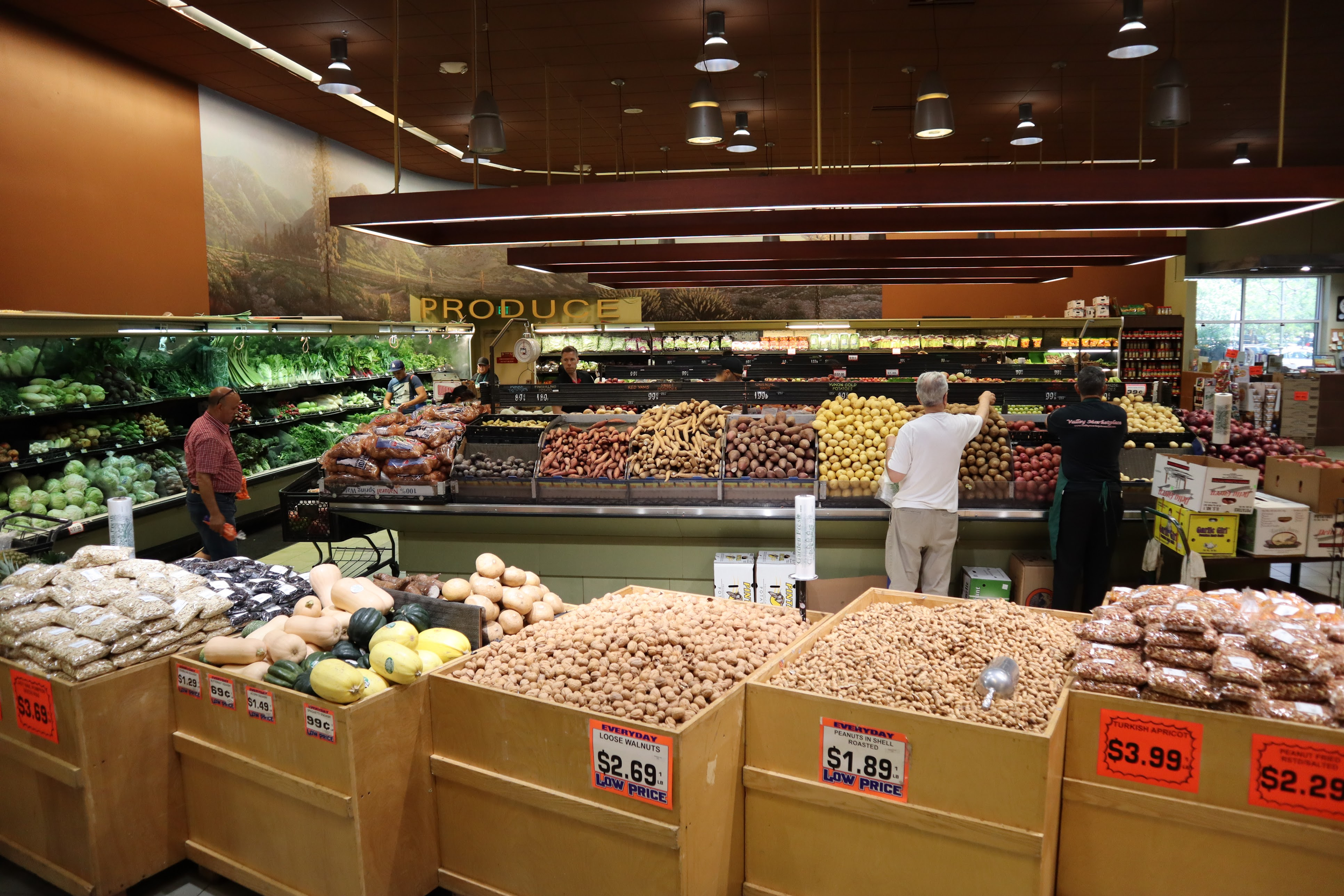 What to Buy at an International Grocery Store