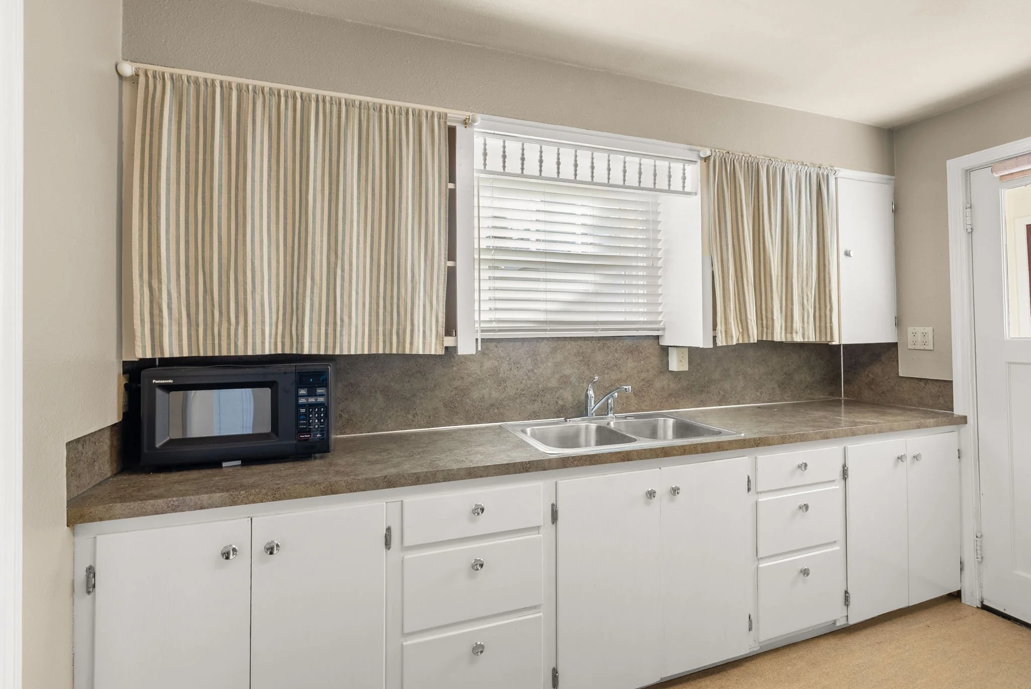 22-web-or-mls-6424 Littlerock Rd SW, Tumwater, WA_Luminate Media_22.jpg