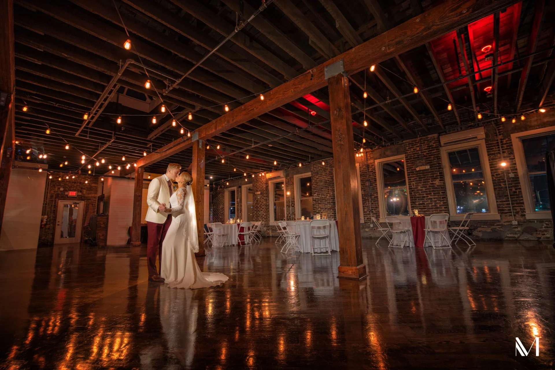 Moment captured by Munoz Photography.