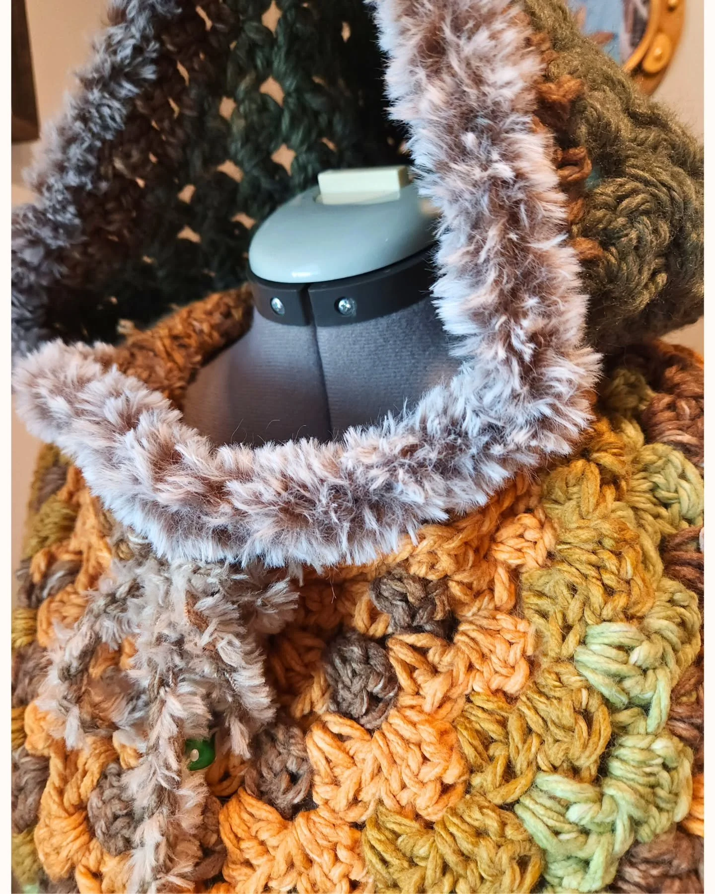 This hooded scarf is screaming Electric Forest. 
🌲✨️

Welcome to my Enchanted Forest Hooded Scarves Collection.

We will be at @artisanalleyfarmersmarket tomorrow, 6 pm-9 pm. Come by, say hi, and try one of our unique pieces.

Earthy tones, faux fur