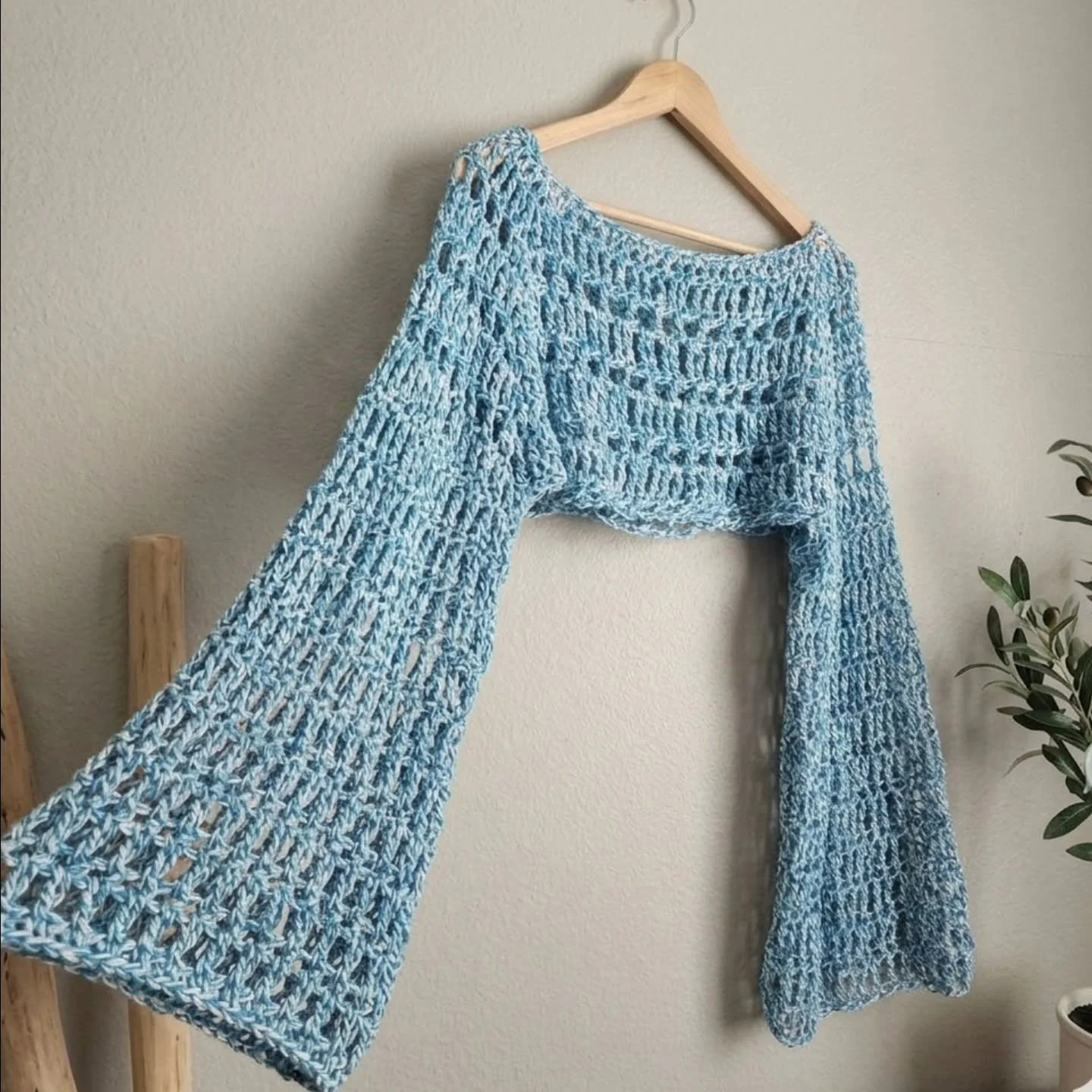 Yes, if you like it, it's ready for shipping. 😉

elimariecrafty.etsy.com or DM me.

Thank you for all the support. 🫶

If you see a piece that someone would like, send them this post.
.
..
...
#crochet #EliMarieCrafty #SolsticeBellShrug #truckerhats