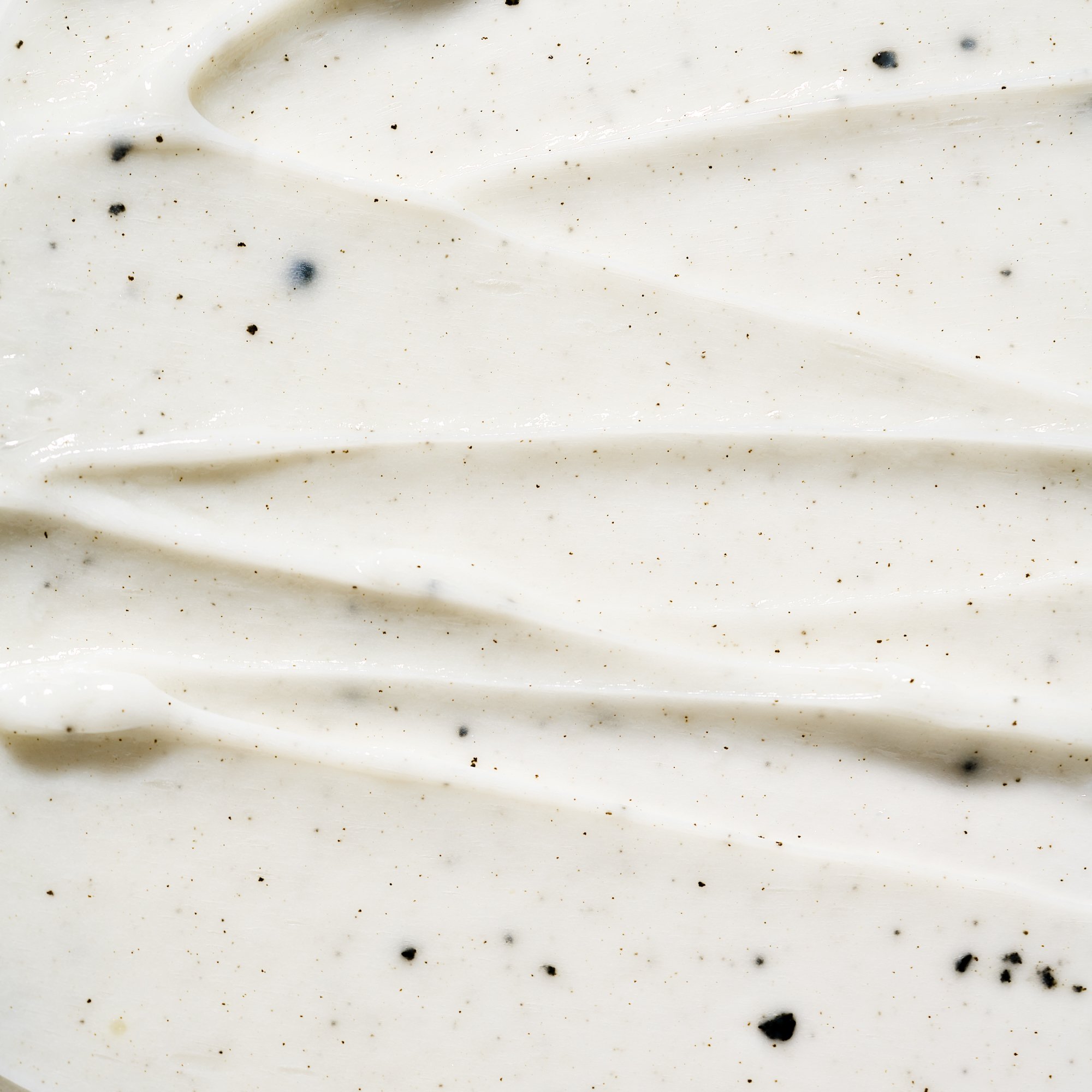 blue tansy reparative conditioner lifestyle 1 (1).jpg (Copy)