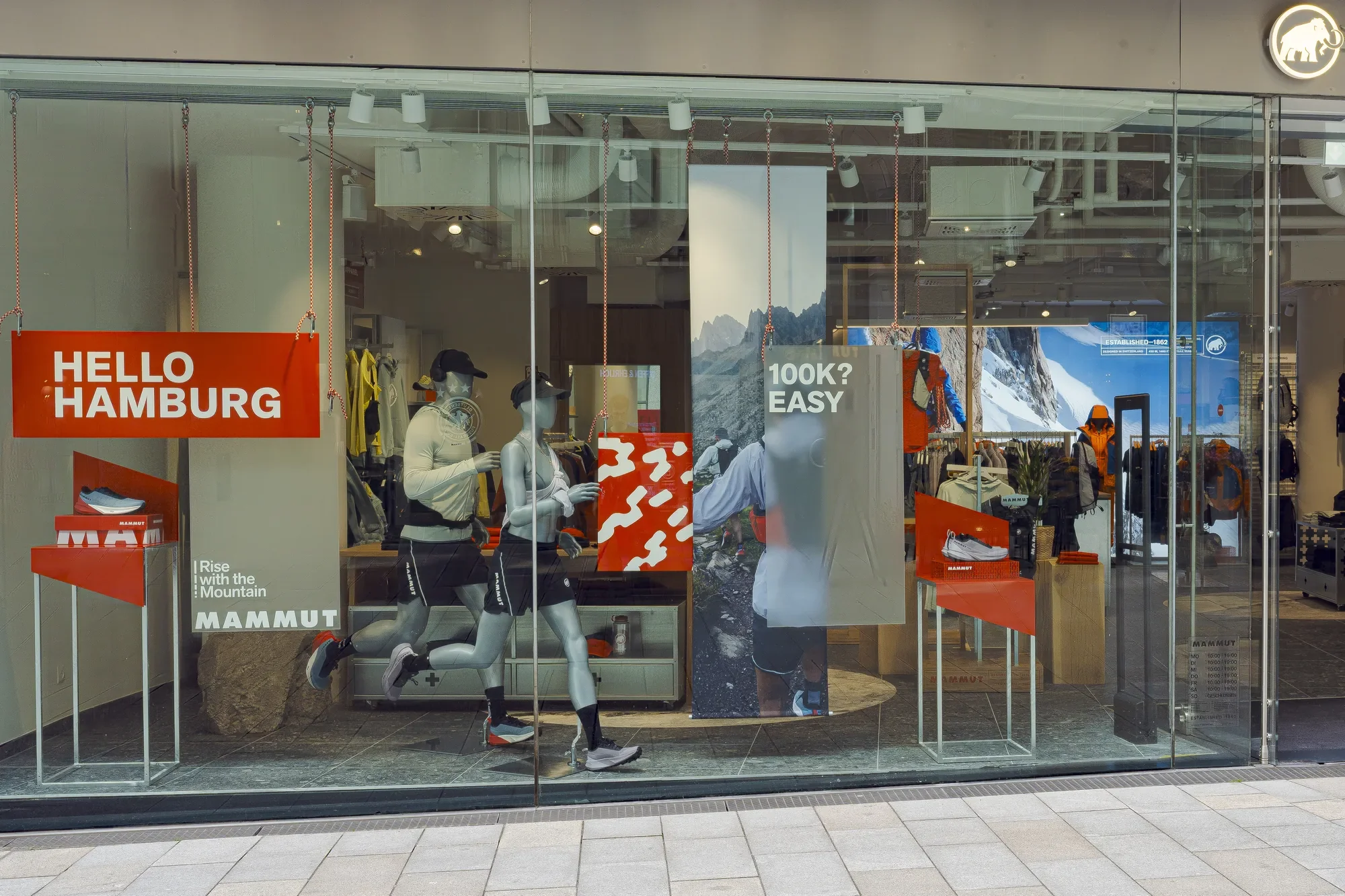 mammut-hamburg-store-2.webp
