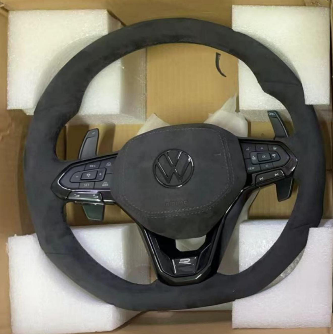 VW STEERING WHEEL 5.png