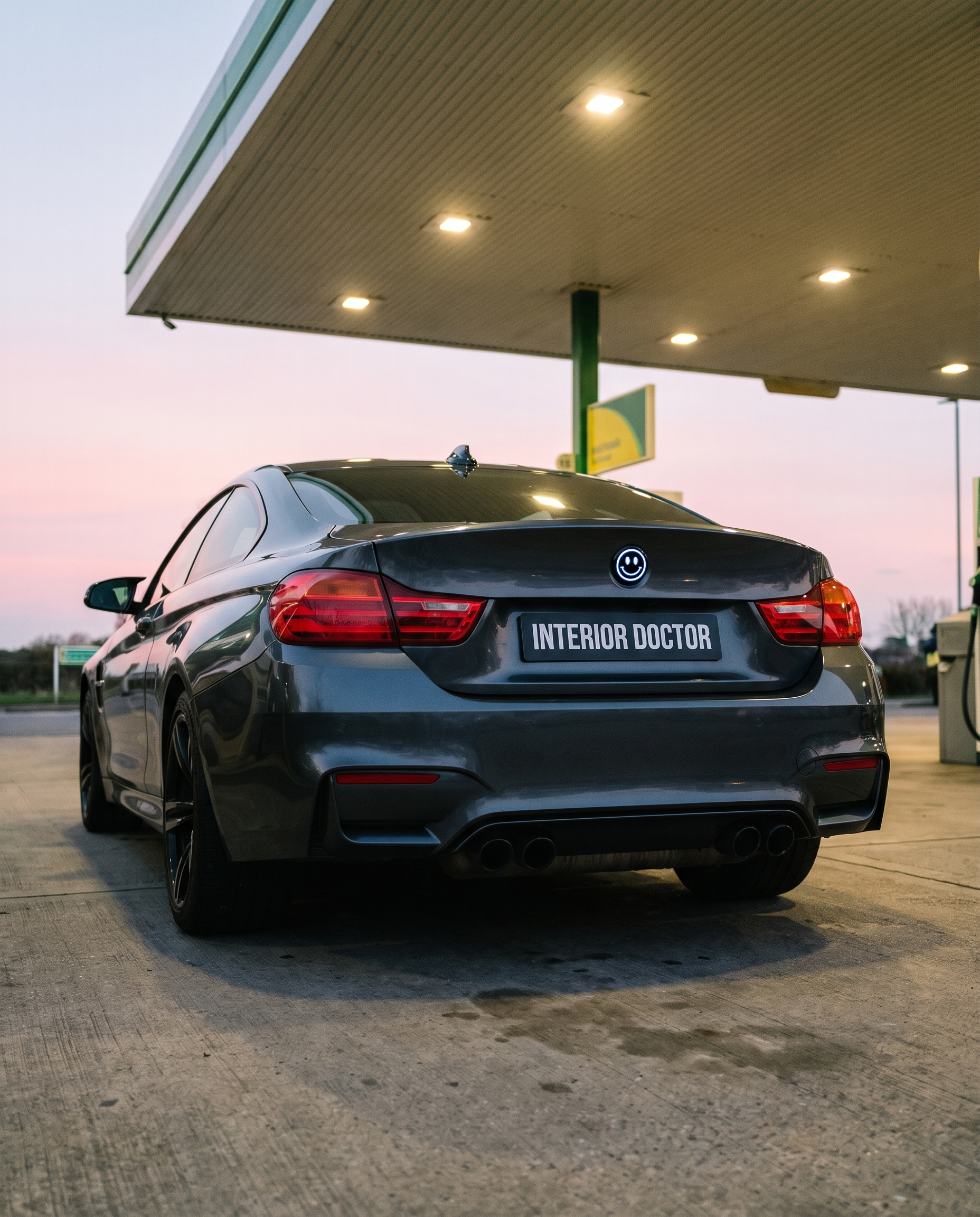 04-bmw-digital-emblem-dusk.png