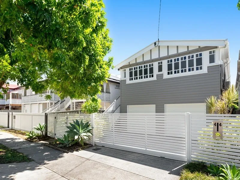 🪵 Fence Cleaning Services

Your fence is a key part of your property&rsquo;s presentation, and maintaining it protects both appearance and longevity.

We specialise in cleaning timber, Colorbond, and brick fences using safe, professional pressure an