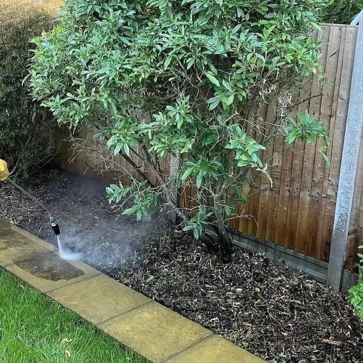 Another clean done, and nature wins too!💚

We provide a complete range of professional pressure cleaning services across all suburbs of the Sunshine Coast.
Whether it&rsquo;s roof cleaning, house washing, driveways, concrete, soft washing, pressure 