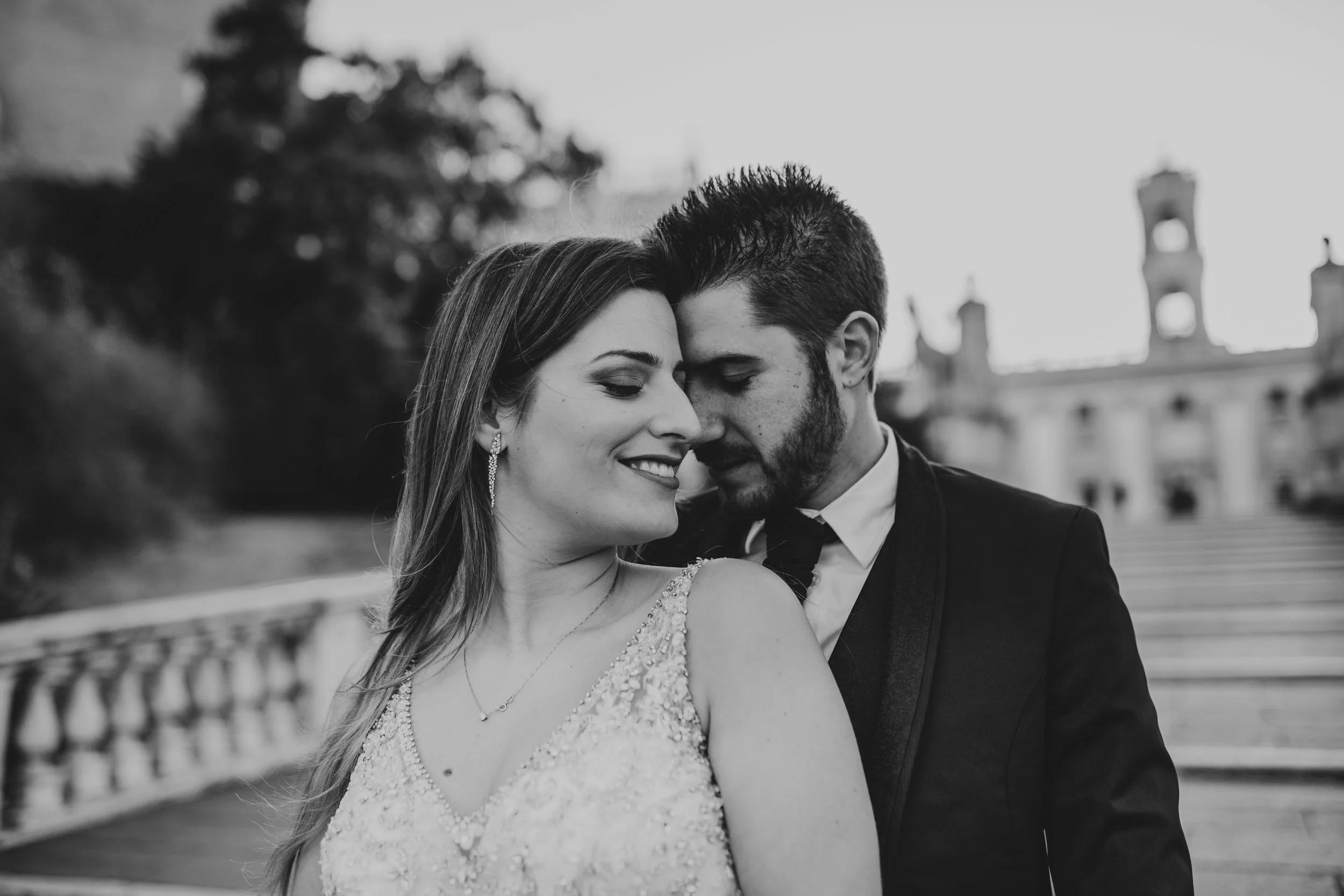 Black and white portrait of bride in front of the Pantheon in Rome