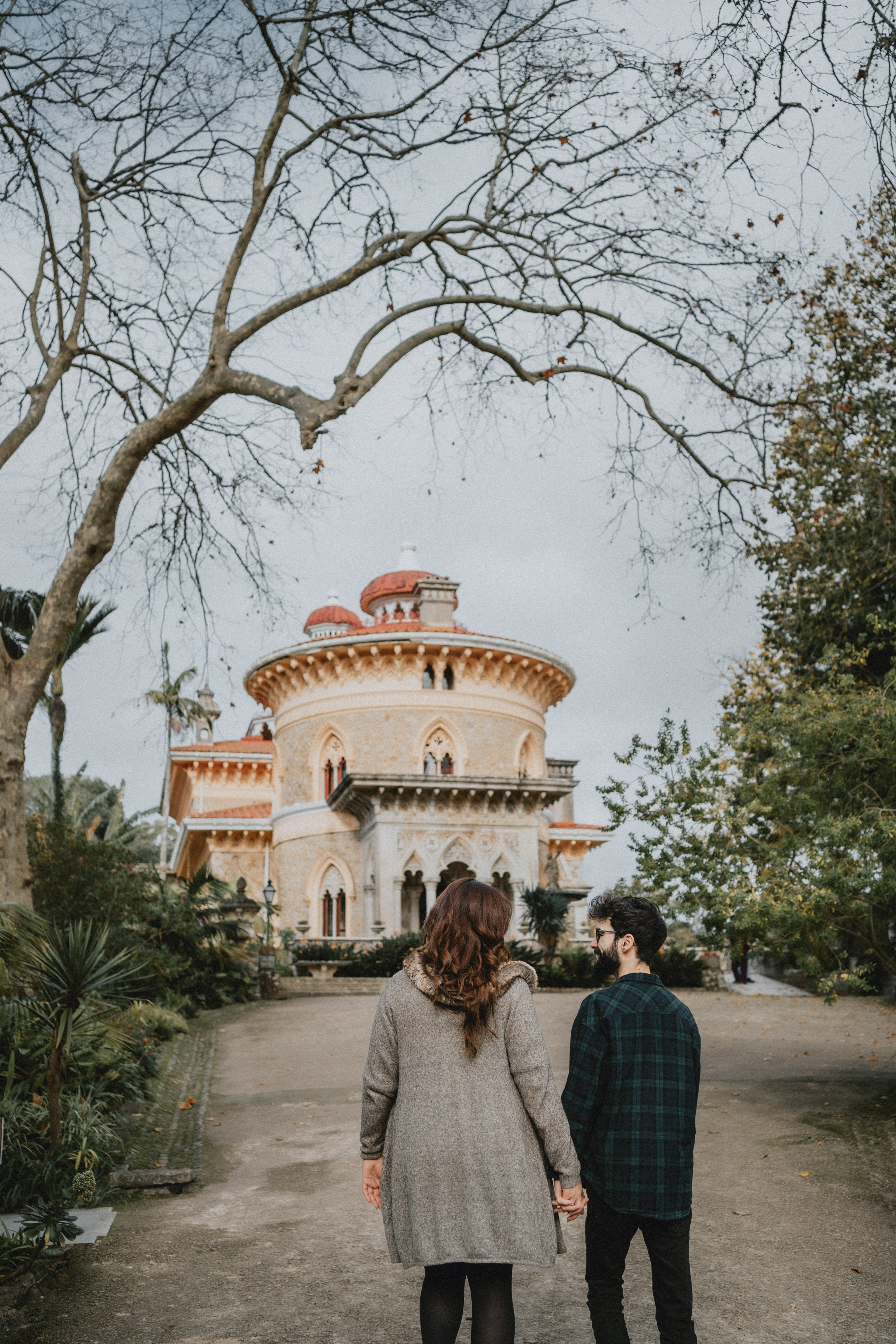 Engagement photography in Monserrate Palace.