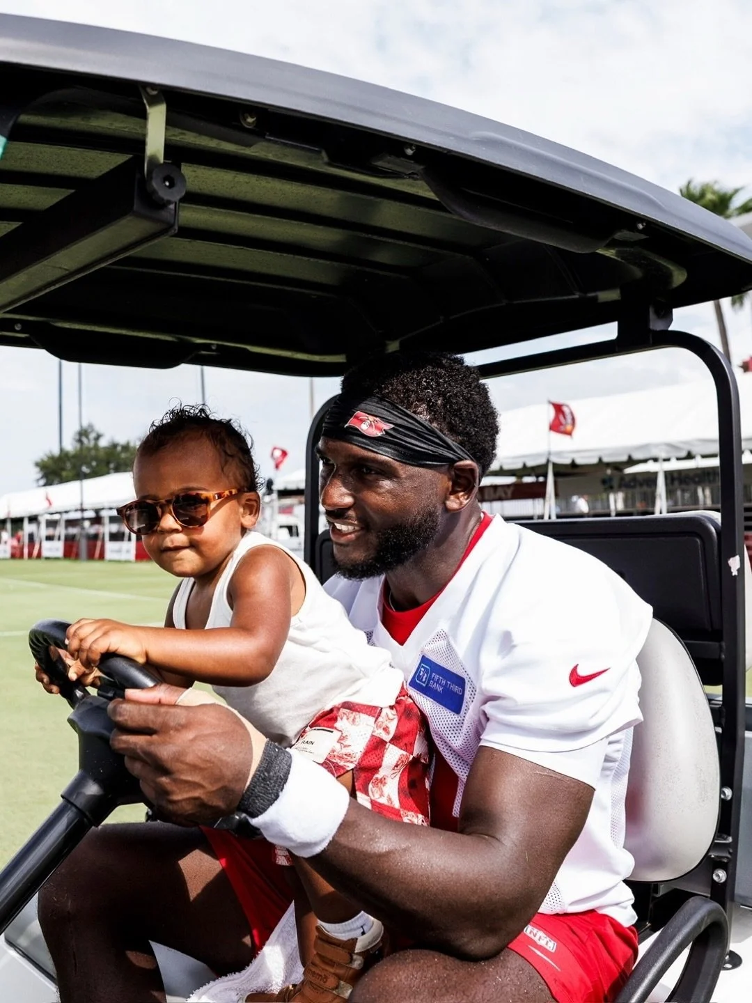 Some of our favorite memories from training camp

📸: @buccaneers
