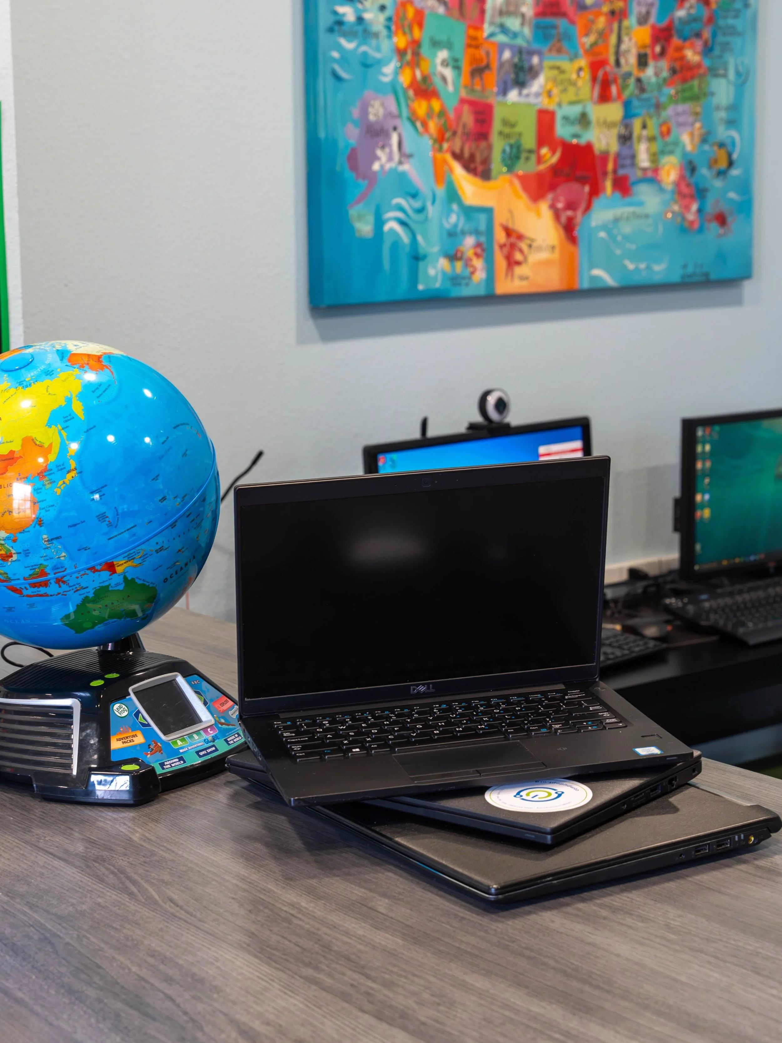 Team Godwin Foundation was proud to donate 10 brand new laptops to support the @friendsofjoshuahouse GED program, giving youth in foster care the resources they need to keep learning and working toward their goals. 💻

A GED is more than a diploma. I
