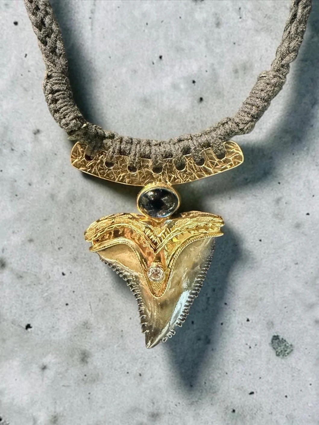 SNAGGLETOOTH SHARK DIAMOND & LONDON BLUE TOPAZ NECKLACE