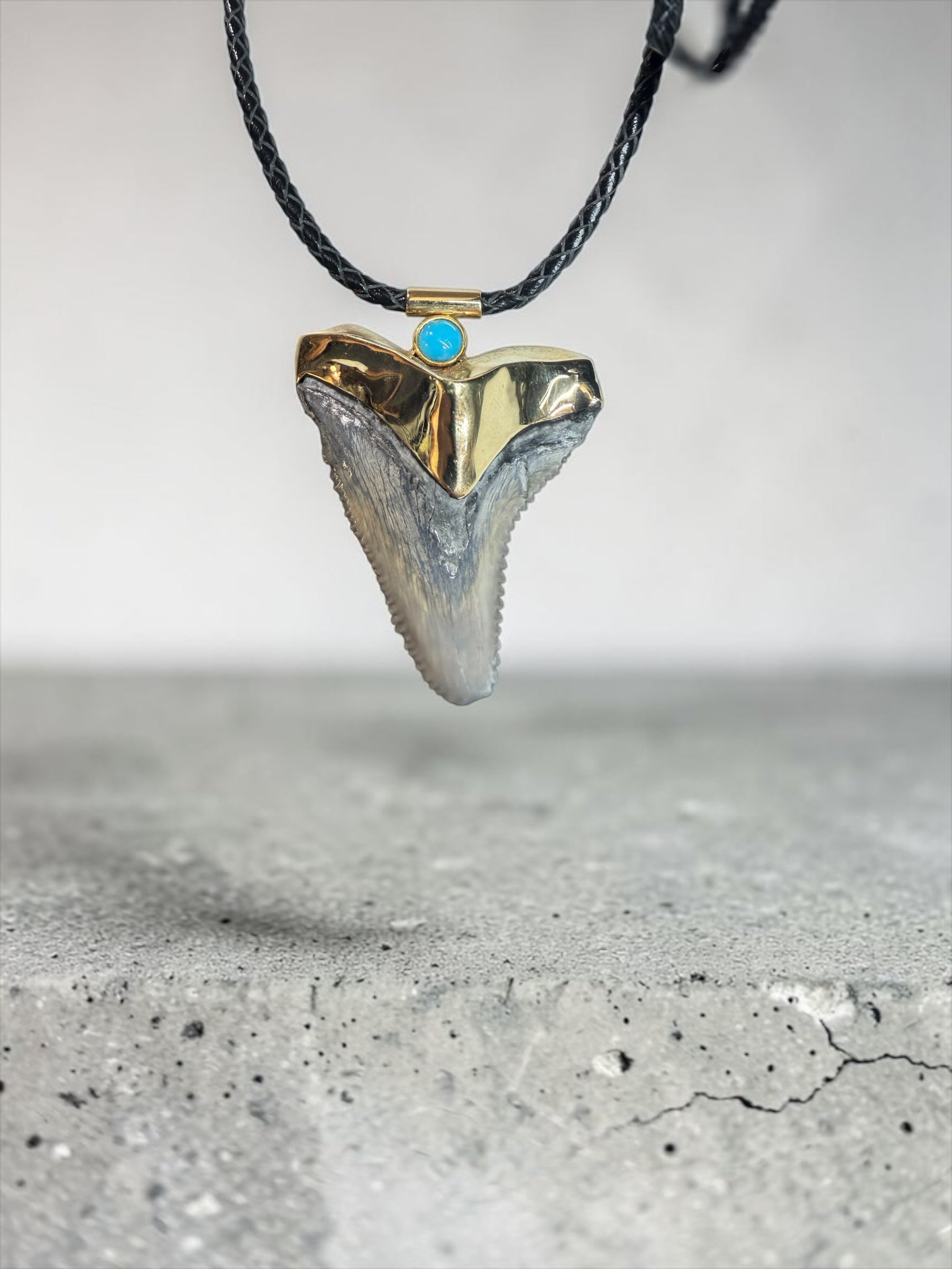SNAGGLETOOTH SHARK TOOTH & TURQUOISE NECKLACE