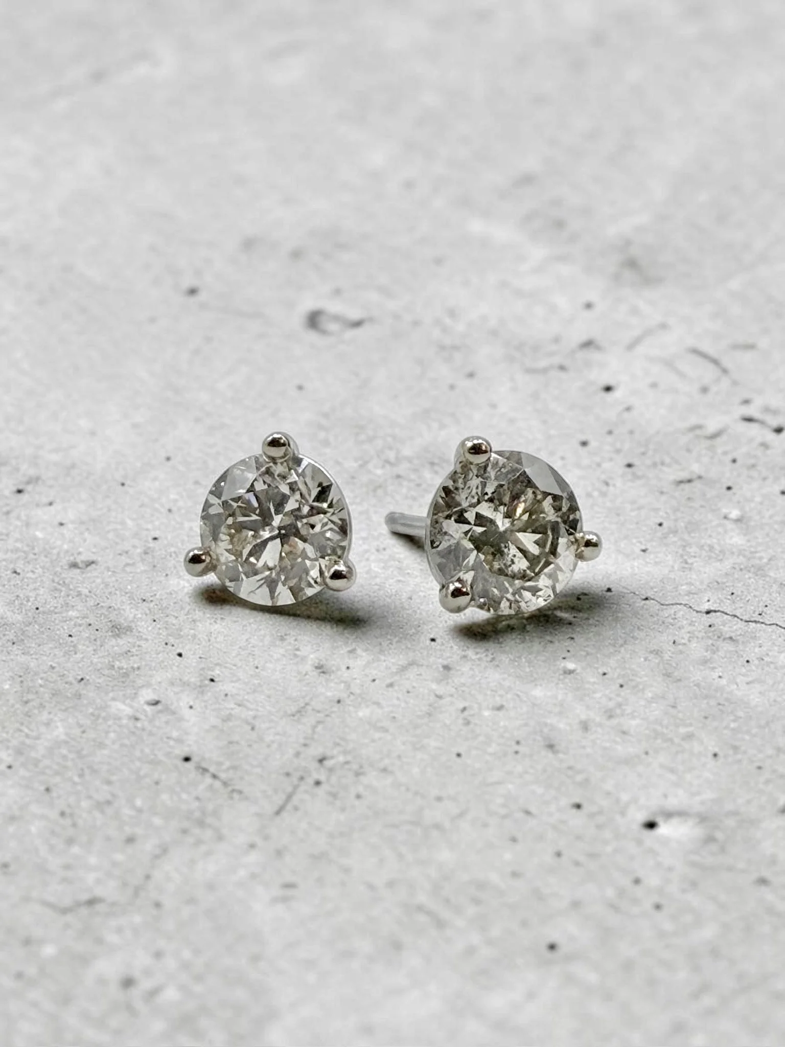 Round Brilliant Diamond Martini Stud Earrings