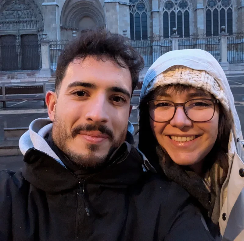 Foto dos dois engenheiros responsáveis pela mr weble