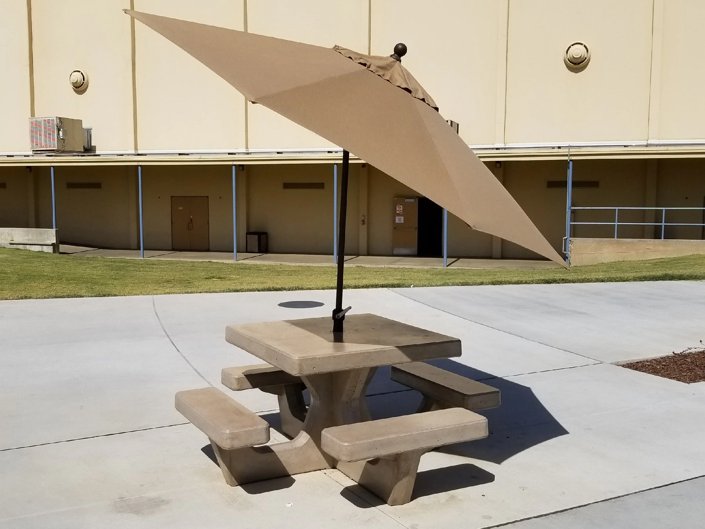 108S umbrella hole.jpg