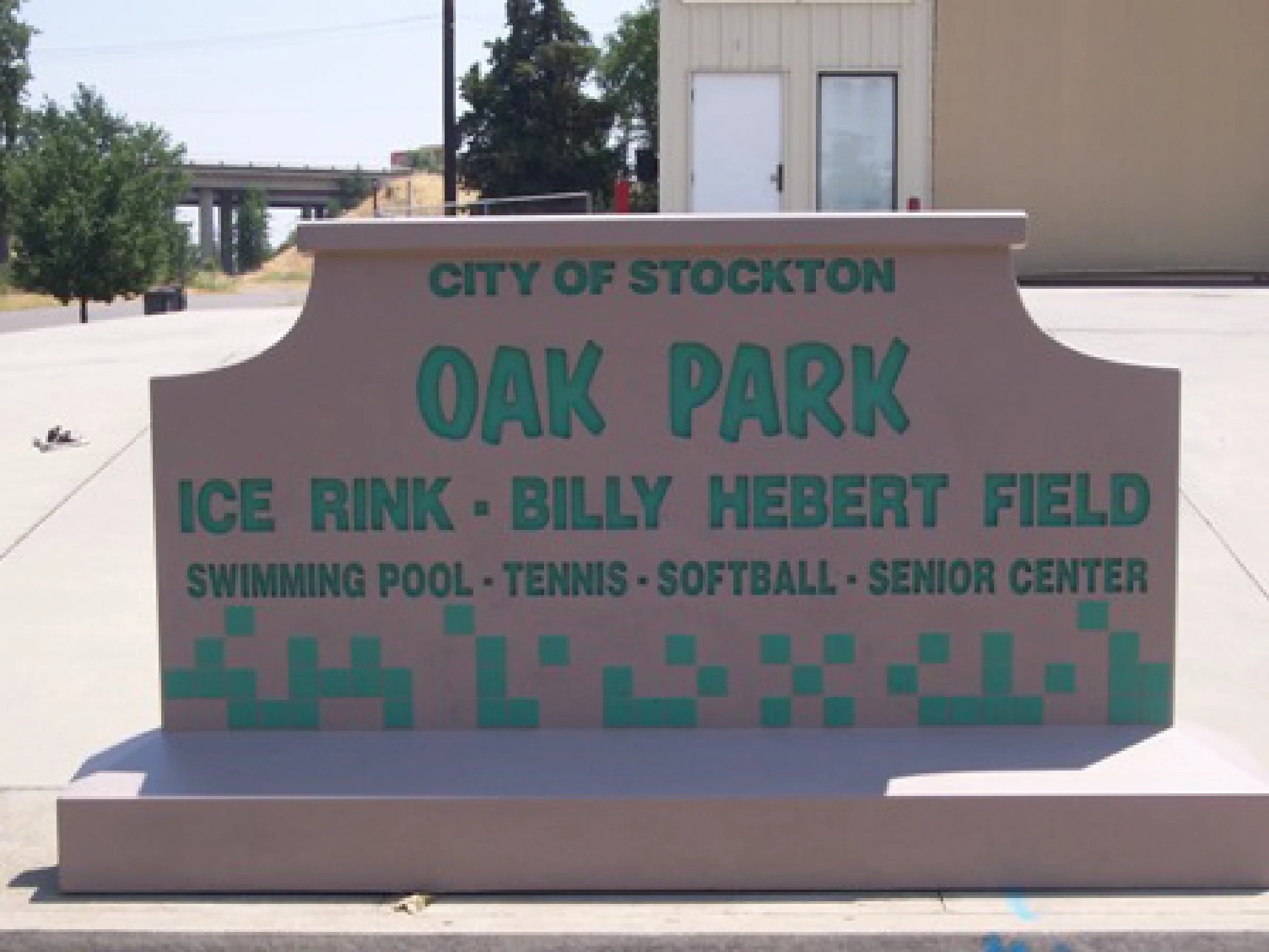 #726 - 9' Sign w/Raised Tiles