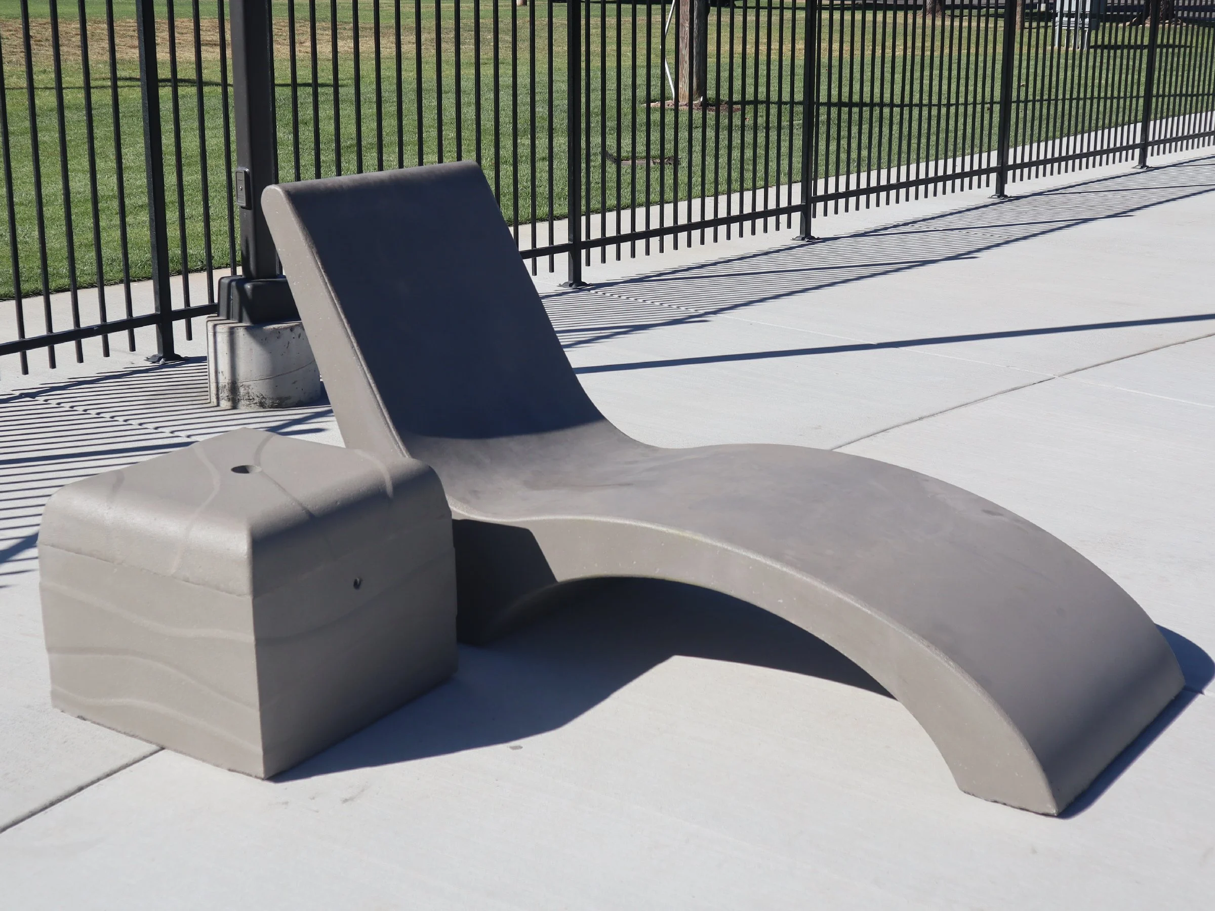 414S with chaise.jpg