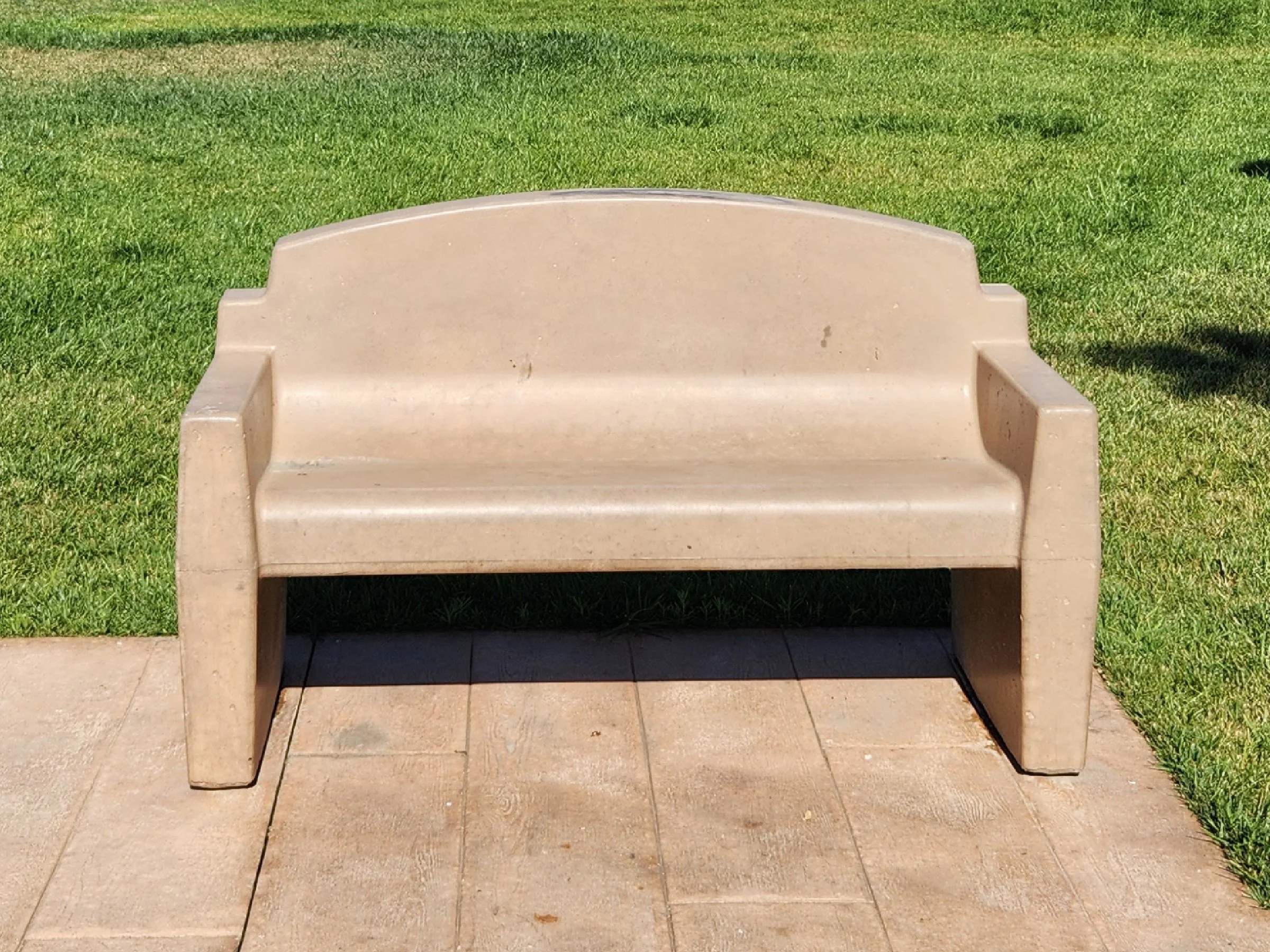 #416 - Contour Bench, 5'