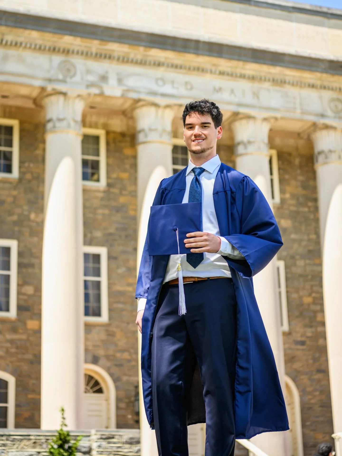 I had the chance to photograph Jackson back in his senior year of high school, so getting to capture this milestone, his graduation from Penn State, felt really special. We lucked out with one of those perfect campus days, and his mom, aunt, and a fe