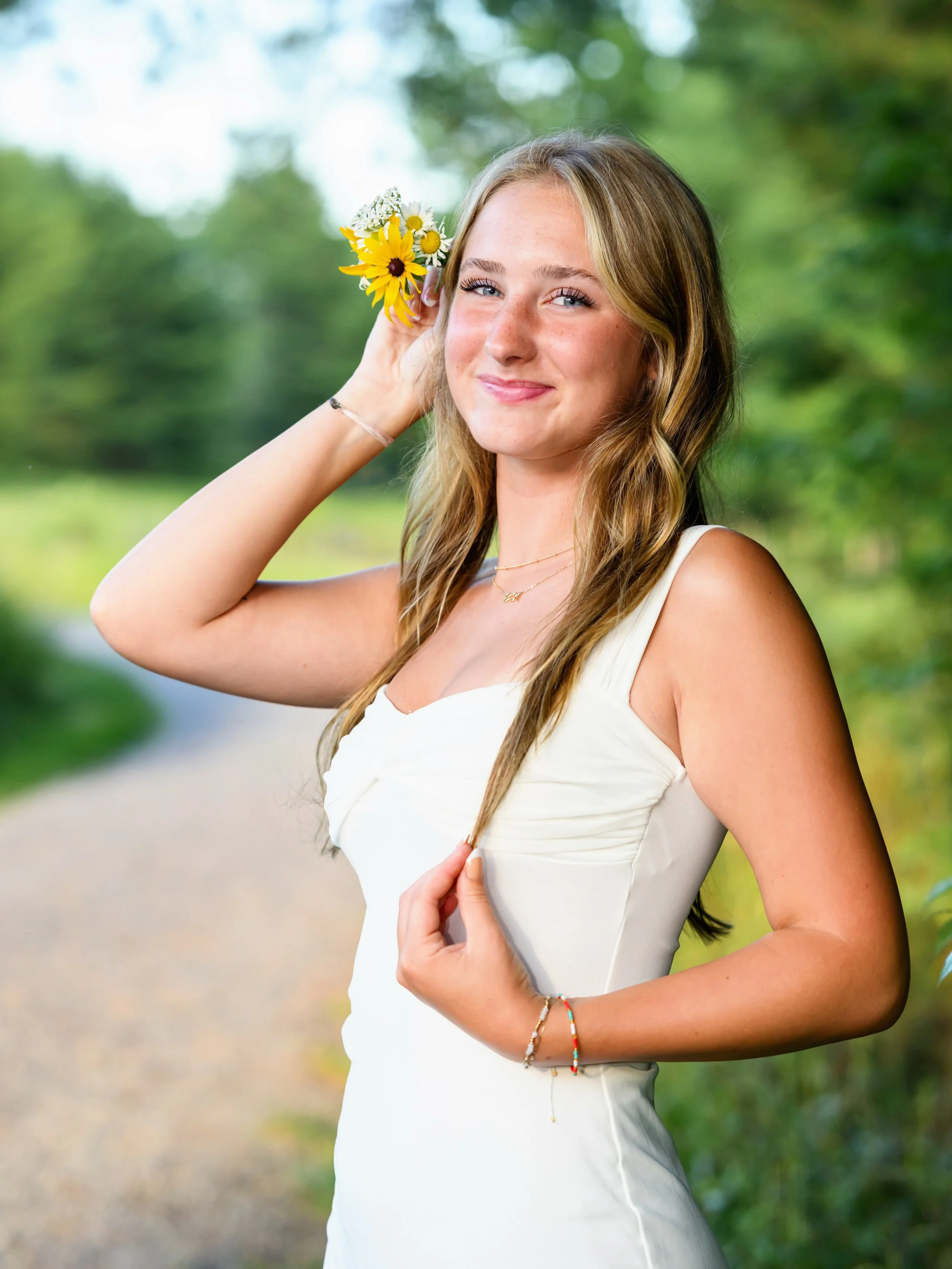 So excited to continue celebrating the Class of 2027 and to share another incredible senior session, this time with Maddie! 

The weather couldn&rsquo;t have been better, the evening light was beautiful, and Maddie brought such a genuine, easygoing e