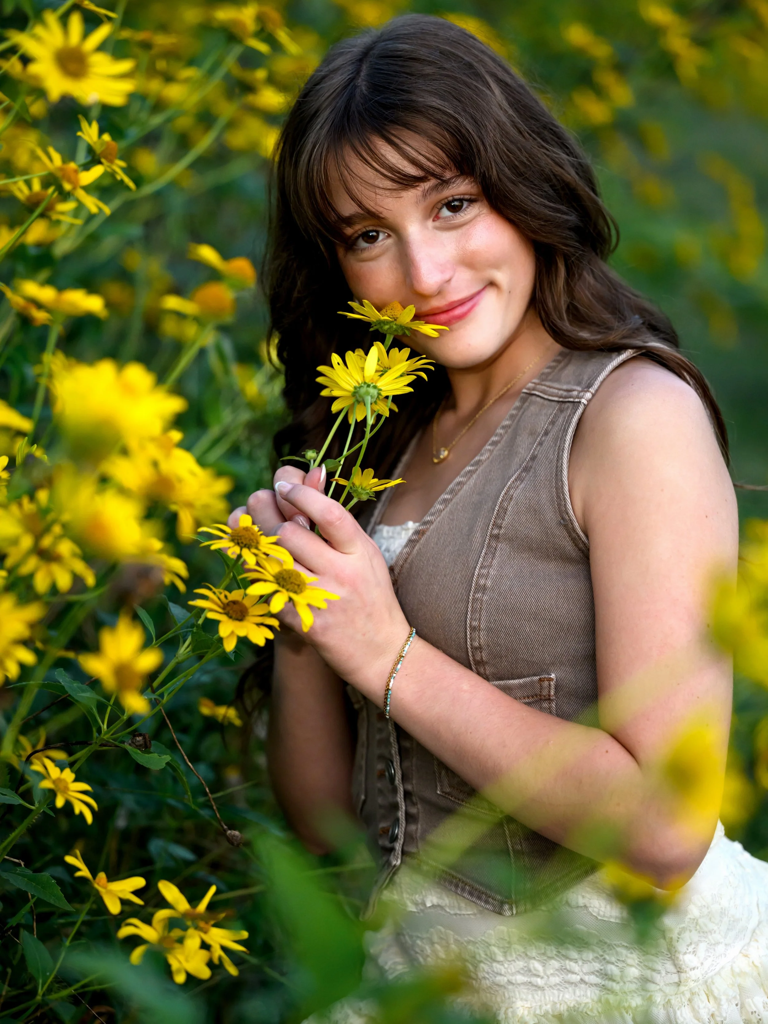 Senior year looks gorgeous on you, Lila! 

I always have so much fun with this family, and Lila was absolutely no exception. She&rsquo;s the second of three siblings I&rsquo;ve had the joy of photographing for this family, and this session was an adv