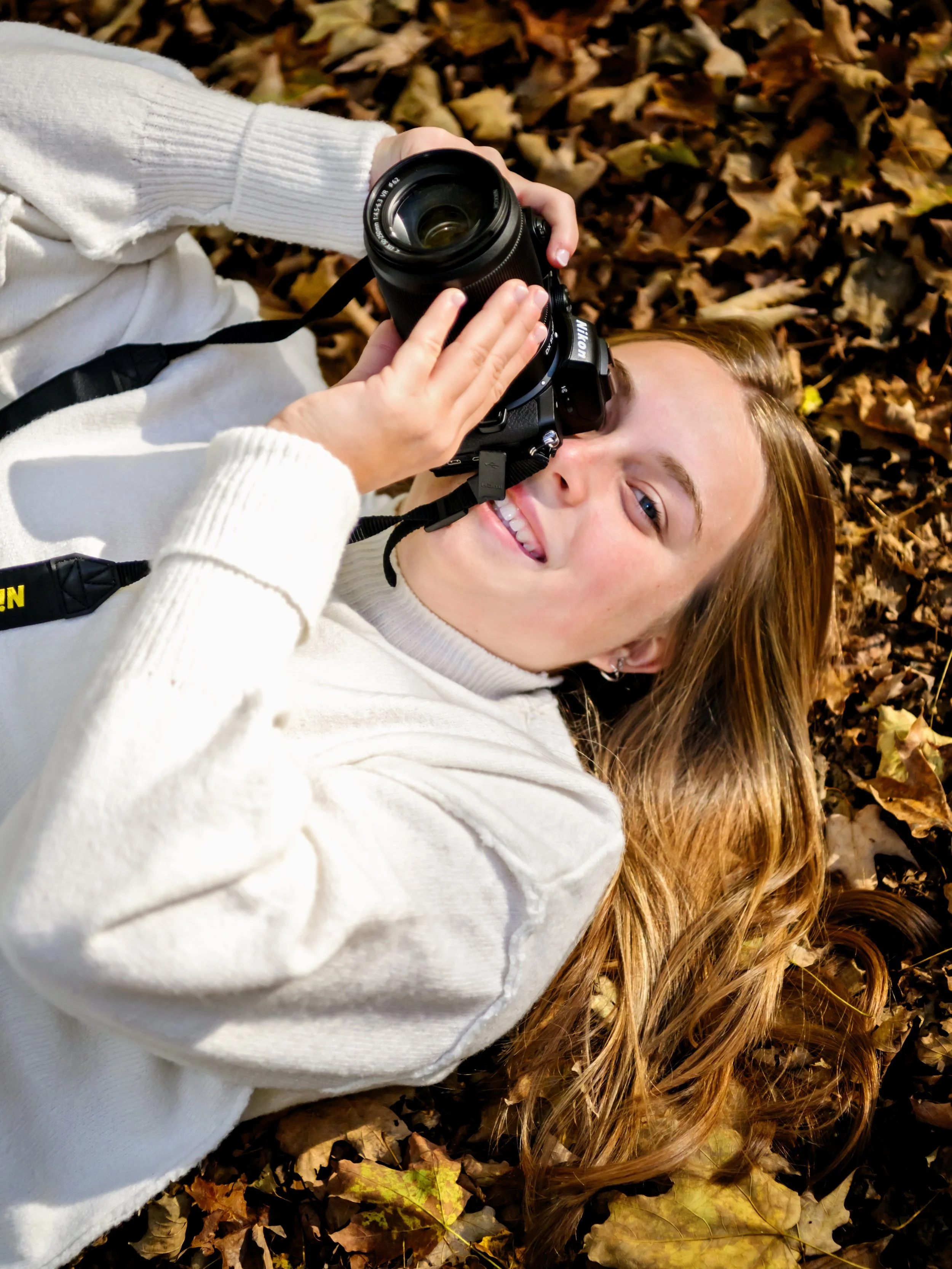 There was a little chill in the air yesterday morning, but the light? Absolutely gorgeous. 🍂 And Kenna fit right into the beauty of it all.

She has such a natural sweetness about her, and she was beautiful in every setting we explored. From the sto