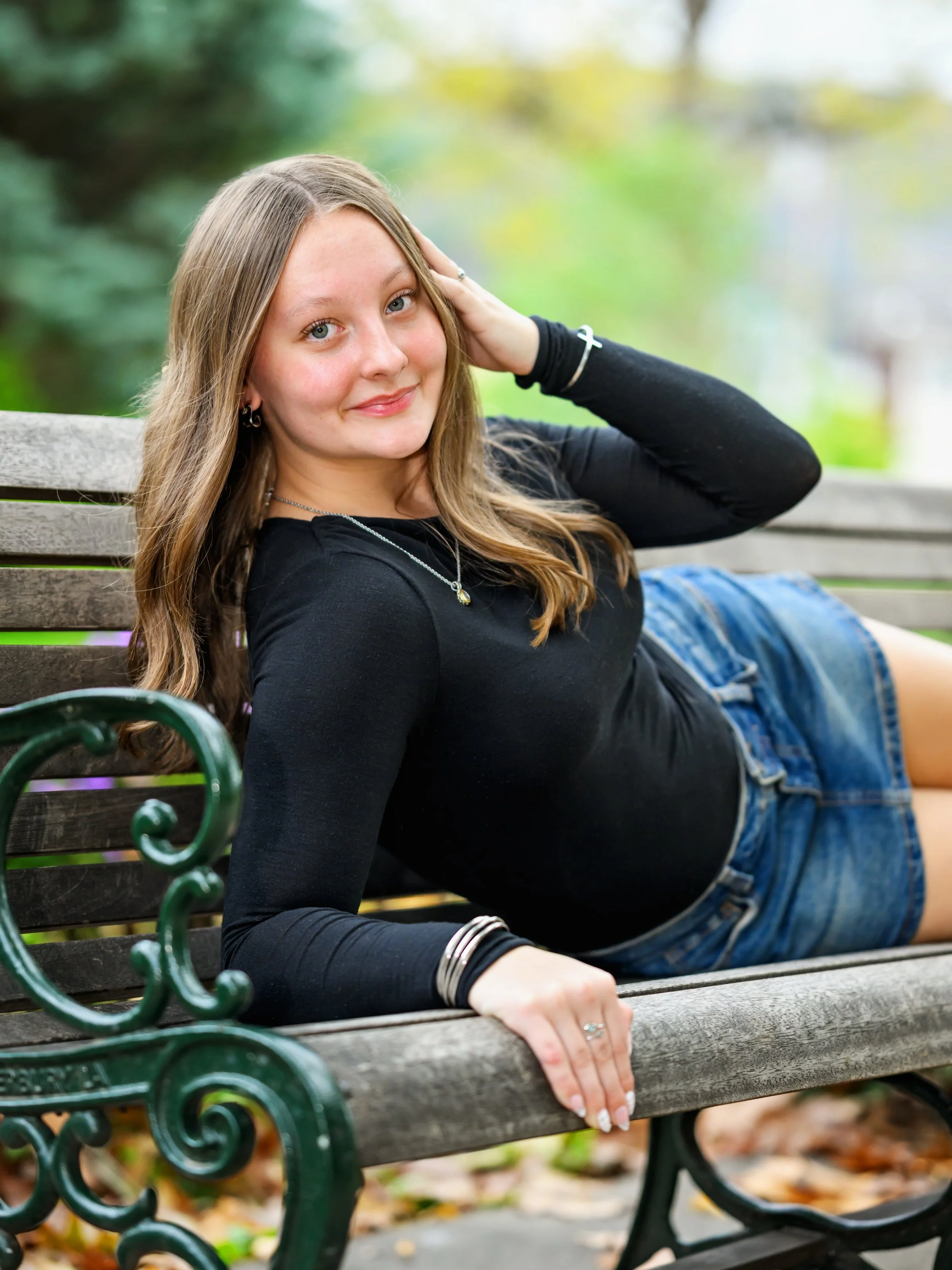 You know those people who make an evening feel like you&rsquo;re just hanging out with a friend? That was Abagale. The sweetest senior, the cutest little details, and a night that was just plain FUN.
And speaking of details &hellip; she brought Teddy