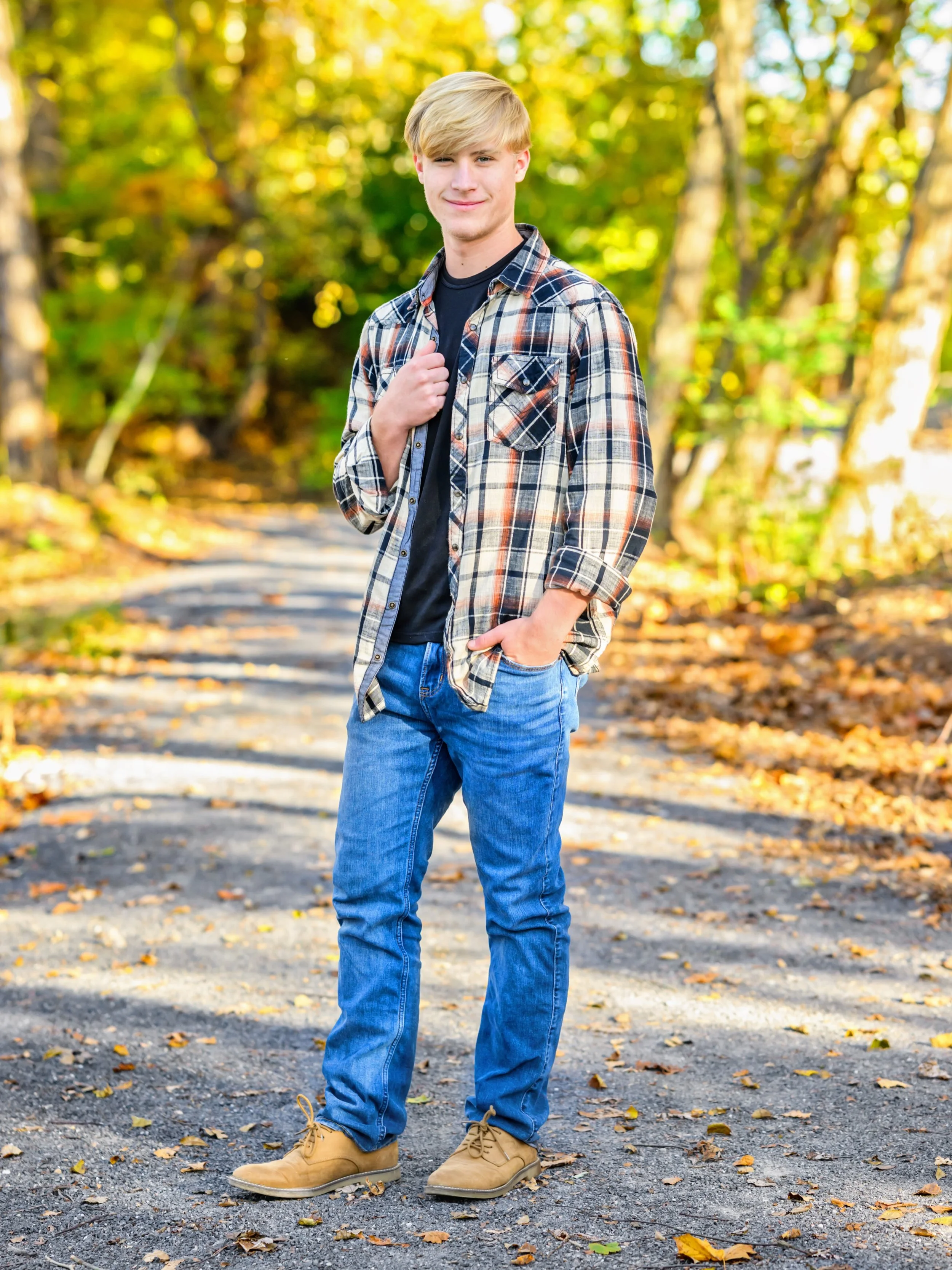 How is it even possible that the little guy I photographed when I was just starting my business is now a HIGH SCHOOL SENIOR?! 🥹💙
Cooper&rsquo;s family has been coming to me for photos since he was about four years old, and getting to watch him grow