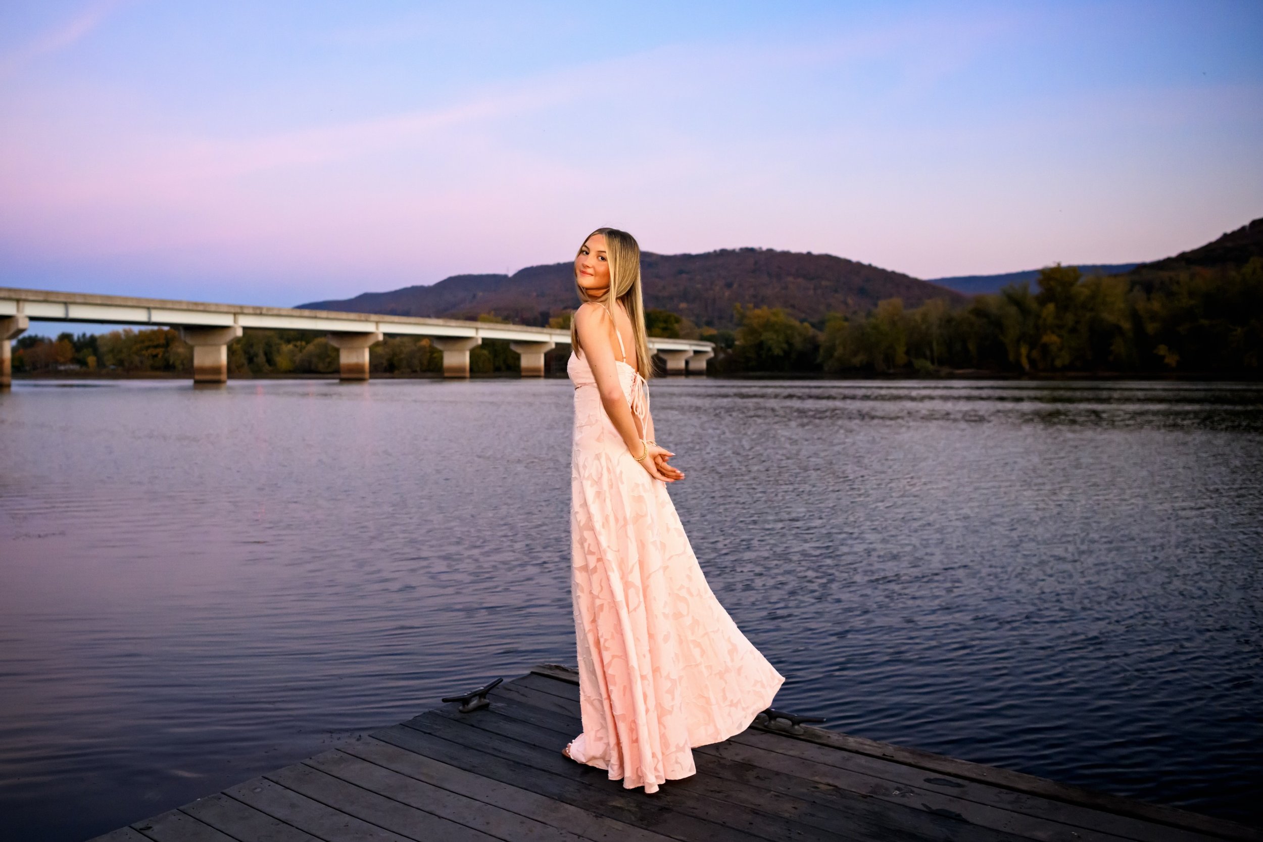 If only we could bottle up an evening like this one! The setting sun was putting on quite a show, but Bella gave it some pretty serious competition. The sweetest soul, the prettiest smile, and a way of lighting up every spot we stopped. From the soft