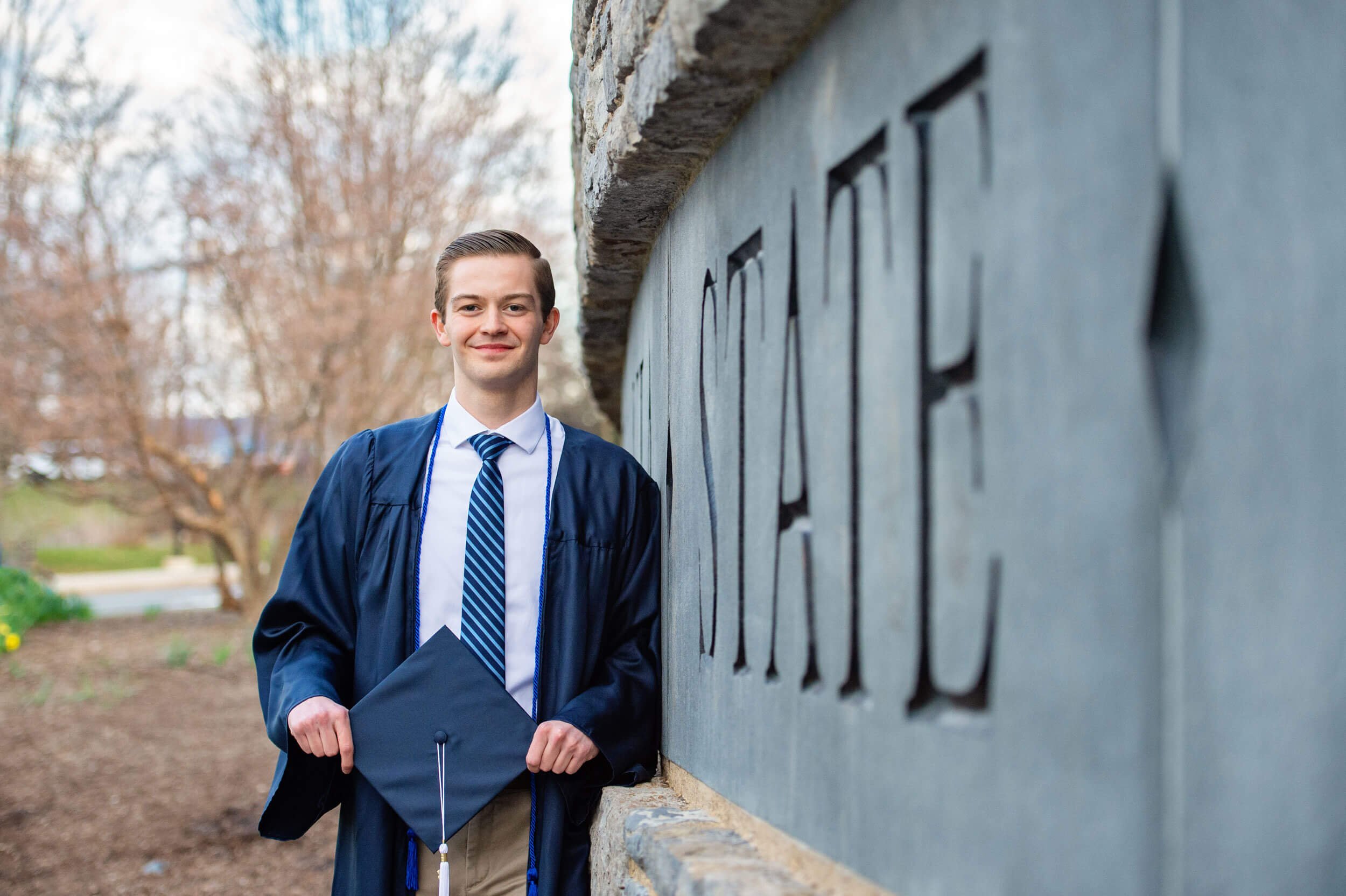 Penn-State-University-College-Graduation-portrait-session.jpg