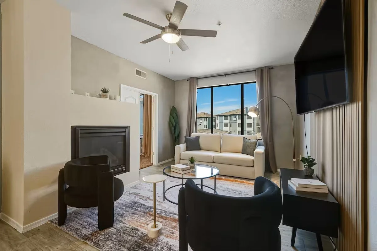 Cozy 2BR/2BA Retreat • Pool • Gym • Free Parking