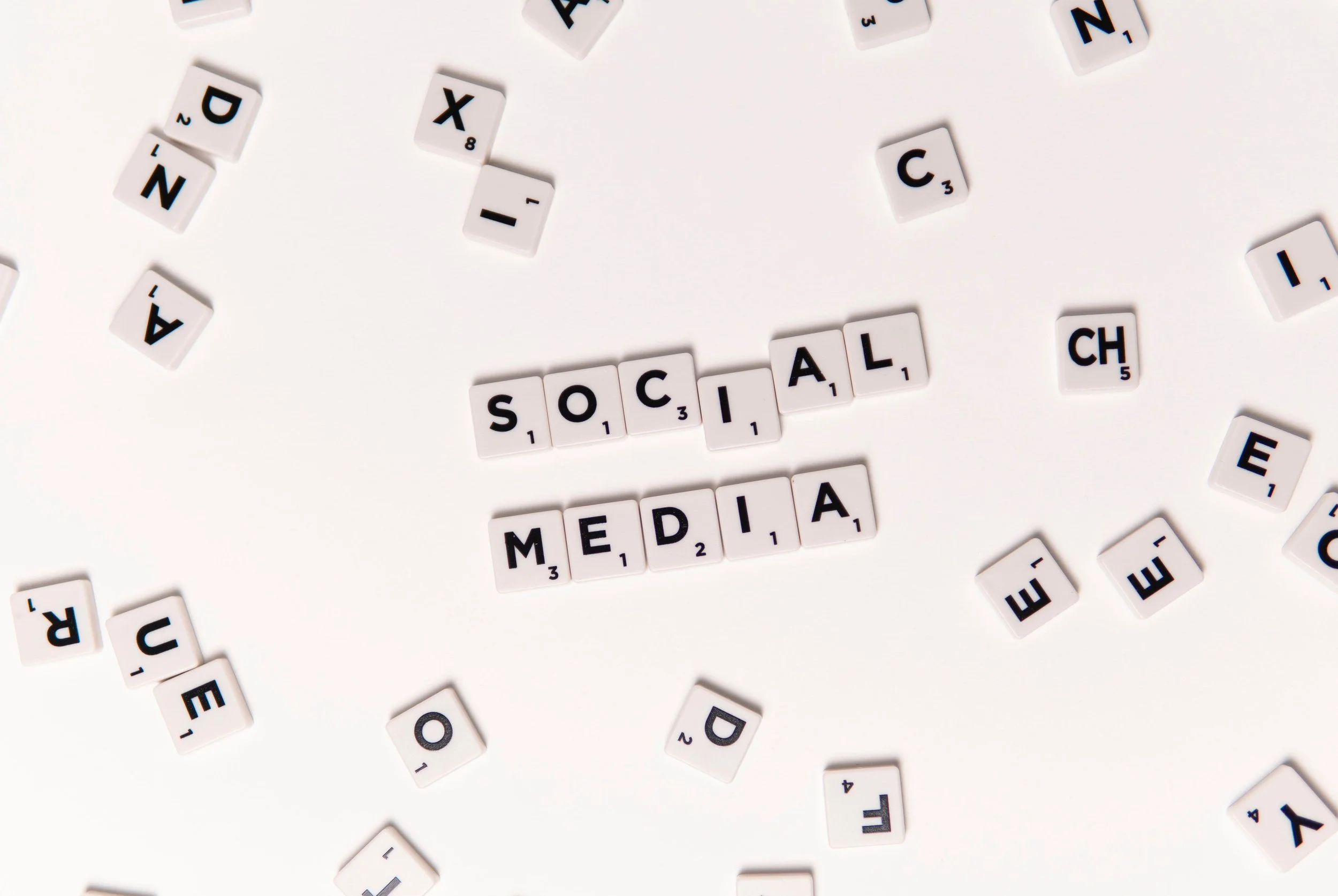 Comment construire une stratégie réseaux sociaux qui génère des vrais leads en 2026 ?