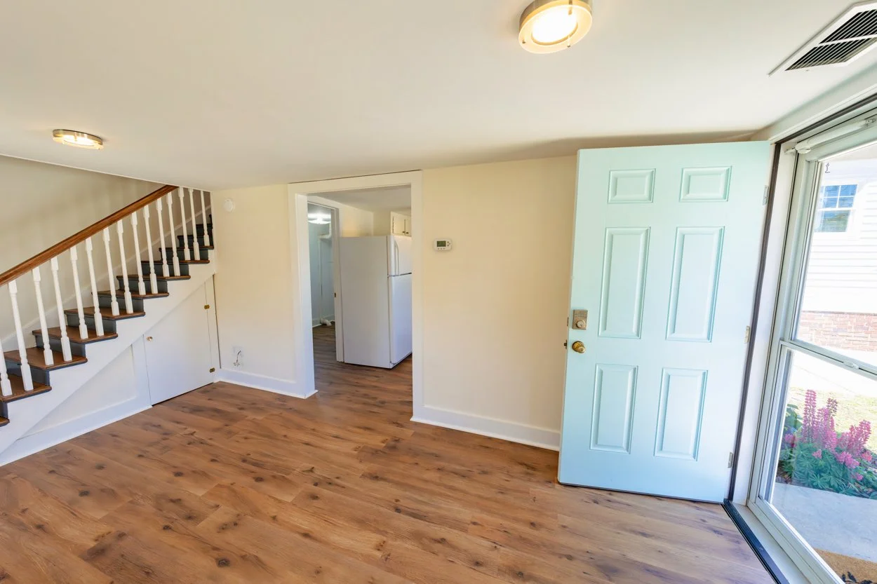 10 Allured Living DSC00419.jpg