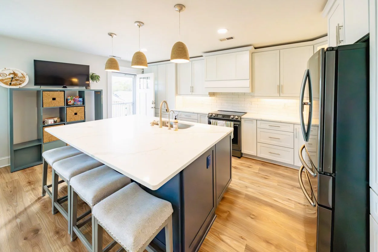 18 Allured Living Kitchen.jpg