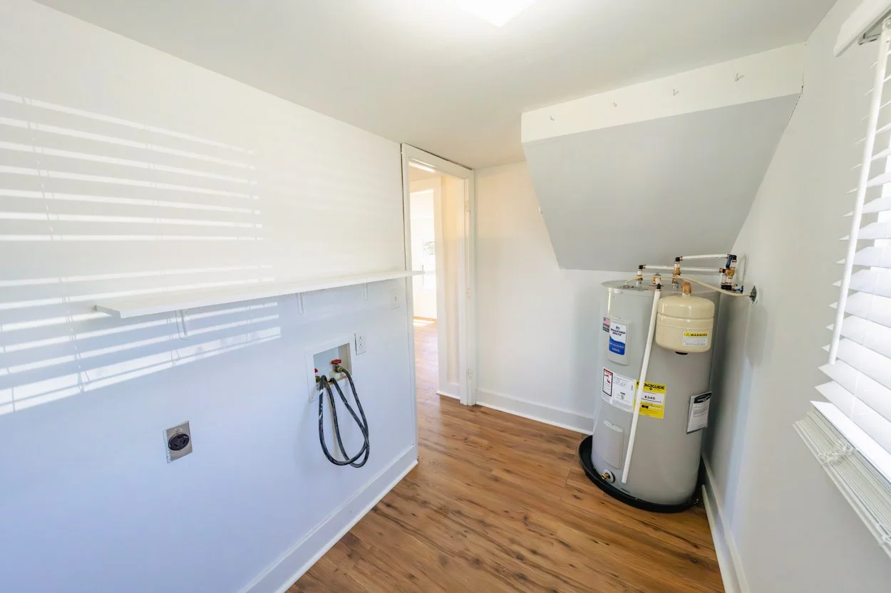 28 Allured Living DSC00410.jpg