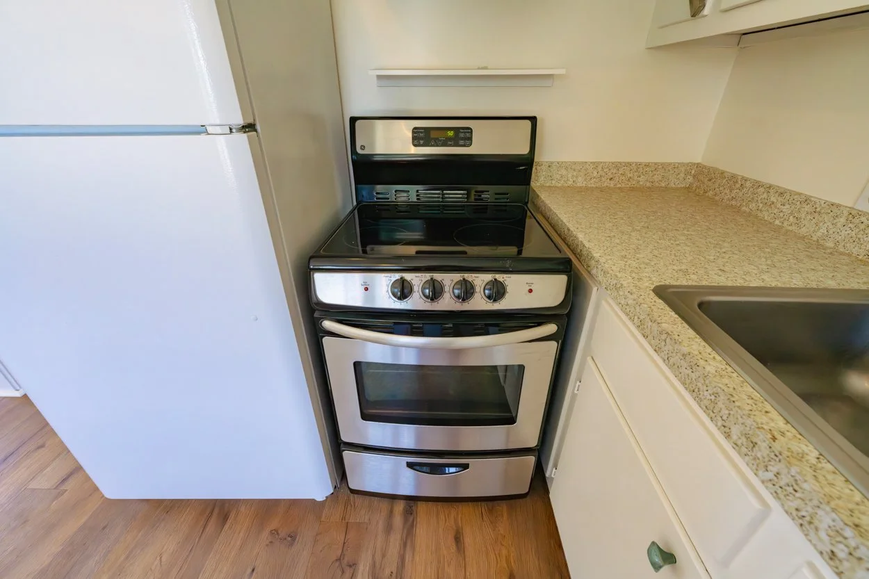 24 Allured Living DSC00504.jpg