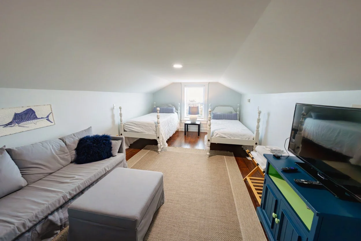 45 Allured Living 3rd Floor Loft.jpg