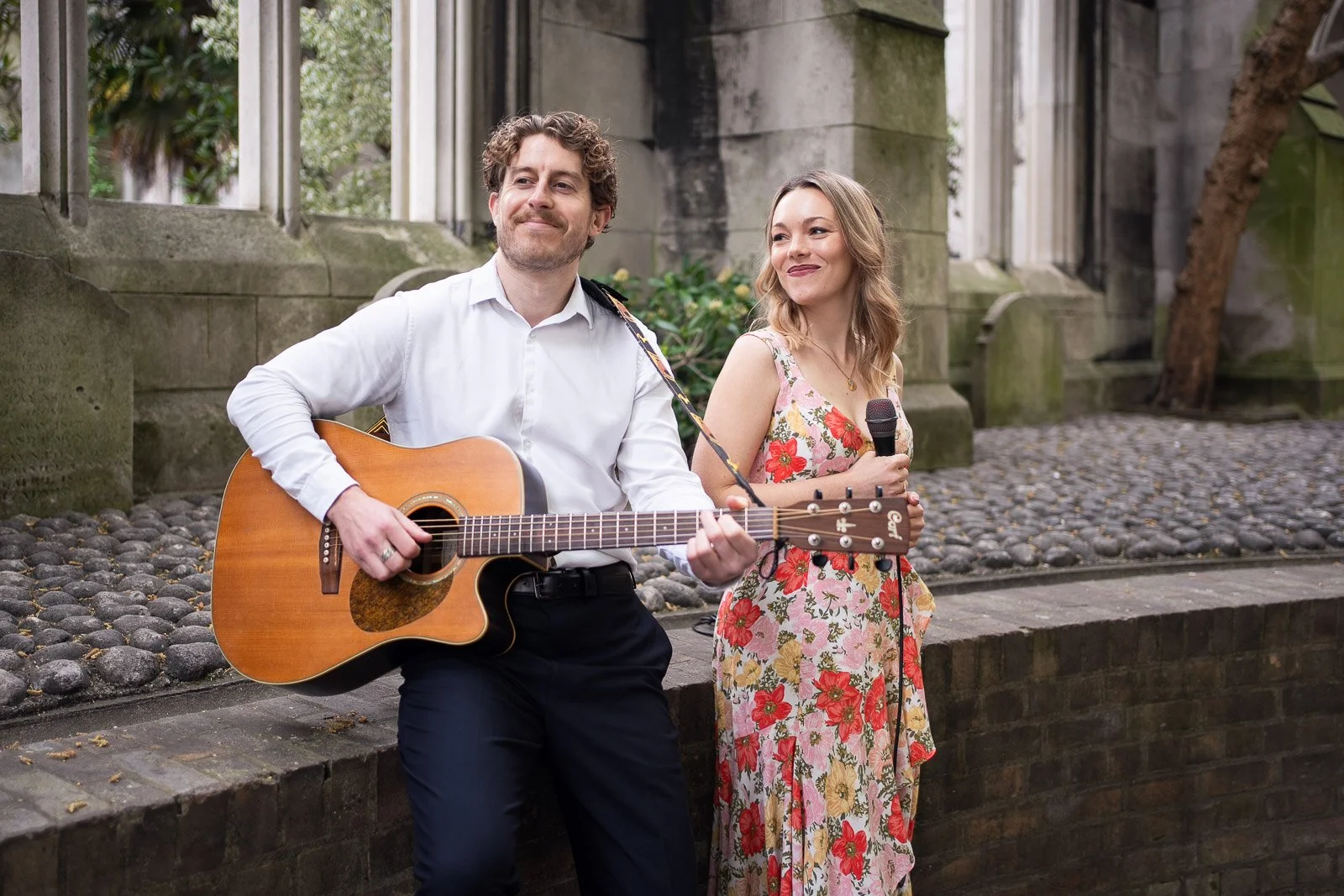 wedding acoustic duo playing live music at a London wedding venue